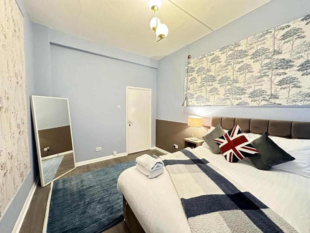 Lovely Three Bedroom Central Apartamento *