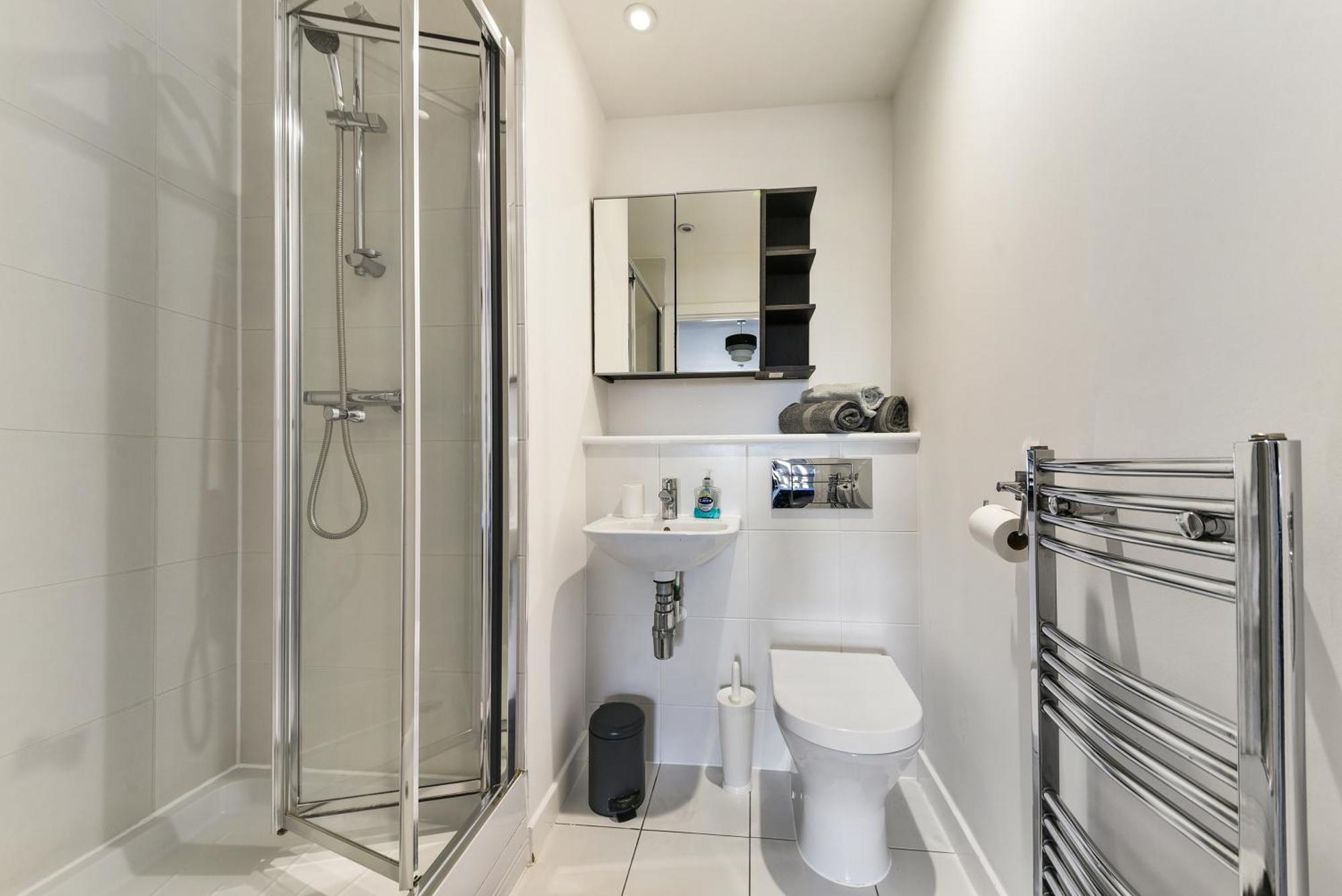 Stunning 2 Bed 2 Bath In Canary Wharf Appartement *