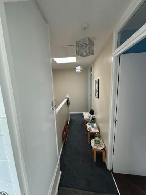 Private Gated Development In Bridge, Cosy With Great Transport Links Apartamento *