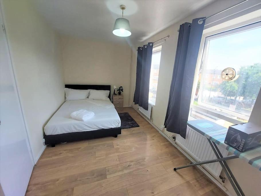 Zone 2, Spacious 3 Bedroom House Hébergement de vacances Londres