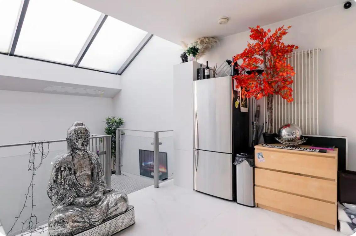 Hospedagem domiciliar Lockable Ensuite In Modern Space With Shared Kitchen Fast Wifi *