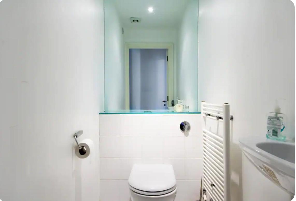 Lockable Ensuite In Modern Space With Shared Kitchen Fast Wifi London