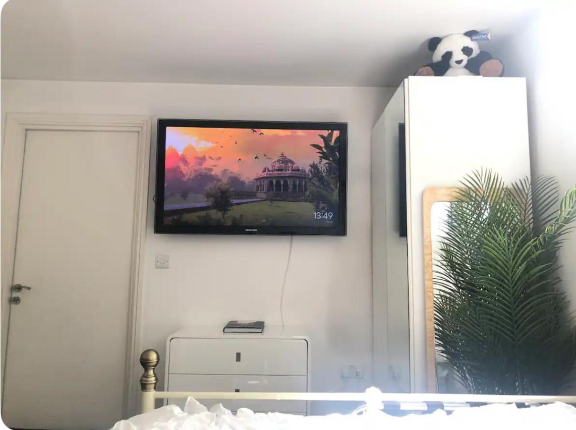 Lockable Ensuite In Modern Space With Shared Kitchen Fast Wifi Hospedagem domiciliar *