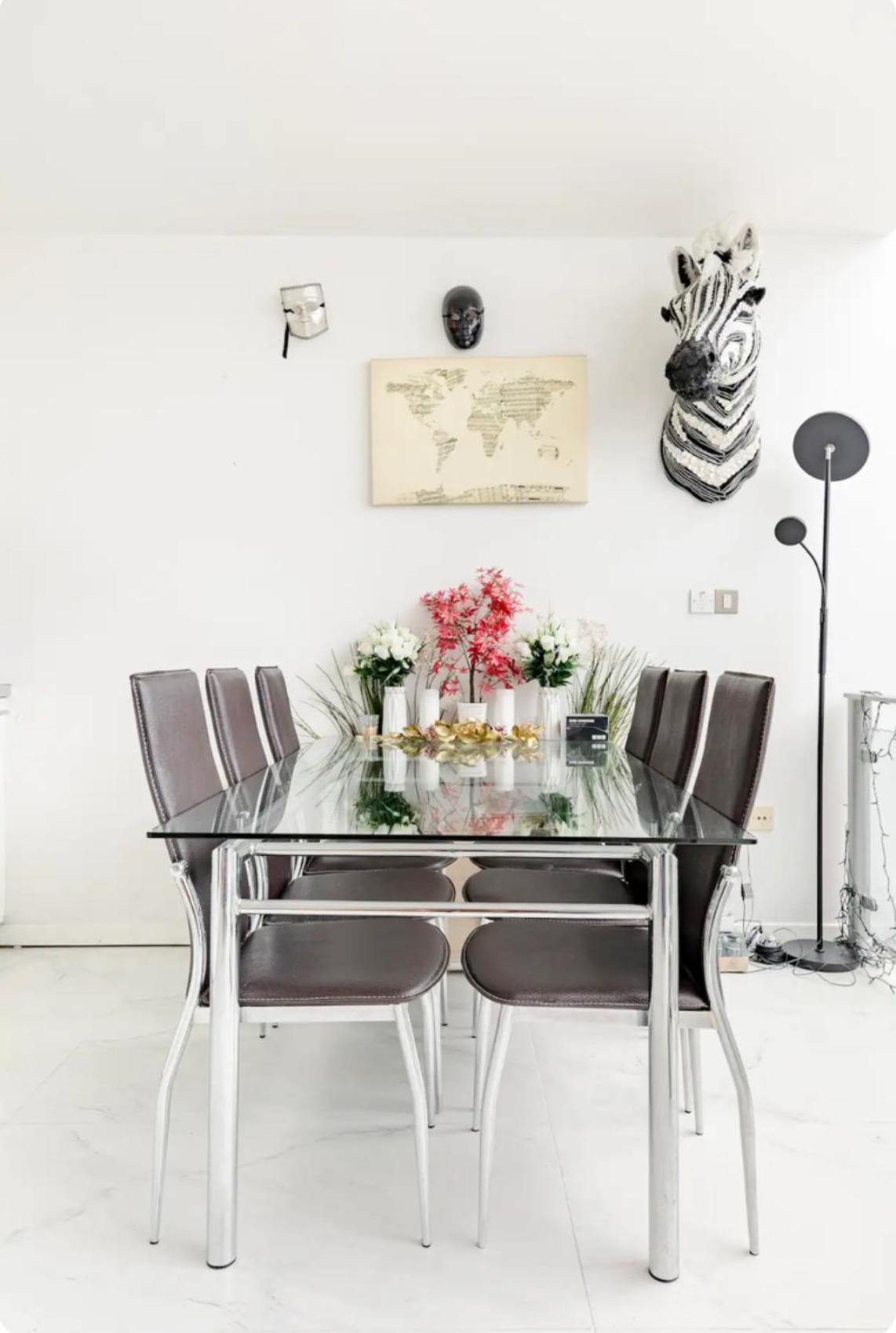 Homestay Lockable Ensuite In Modern Space With Shared Kitchen Fast Wifi London