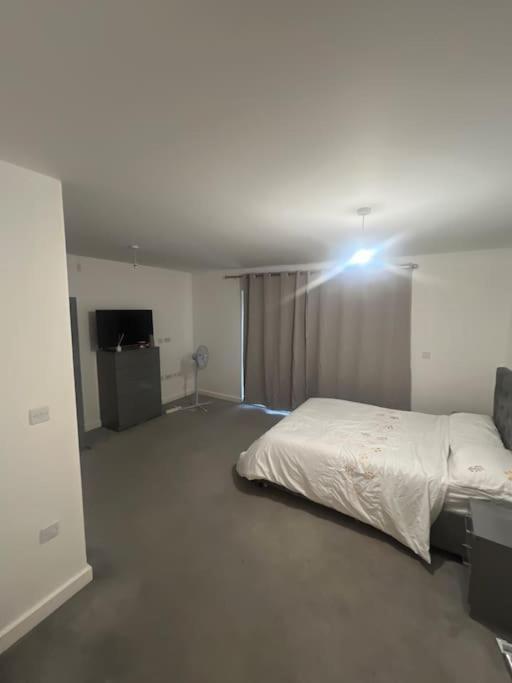2 Bed Luxury Londres