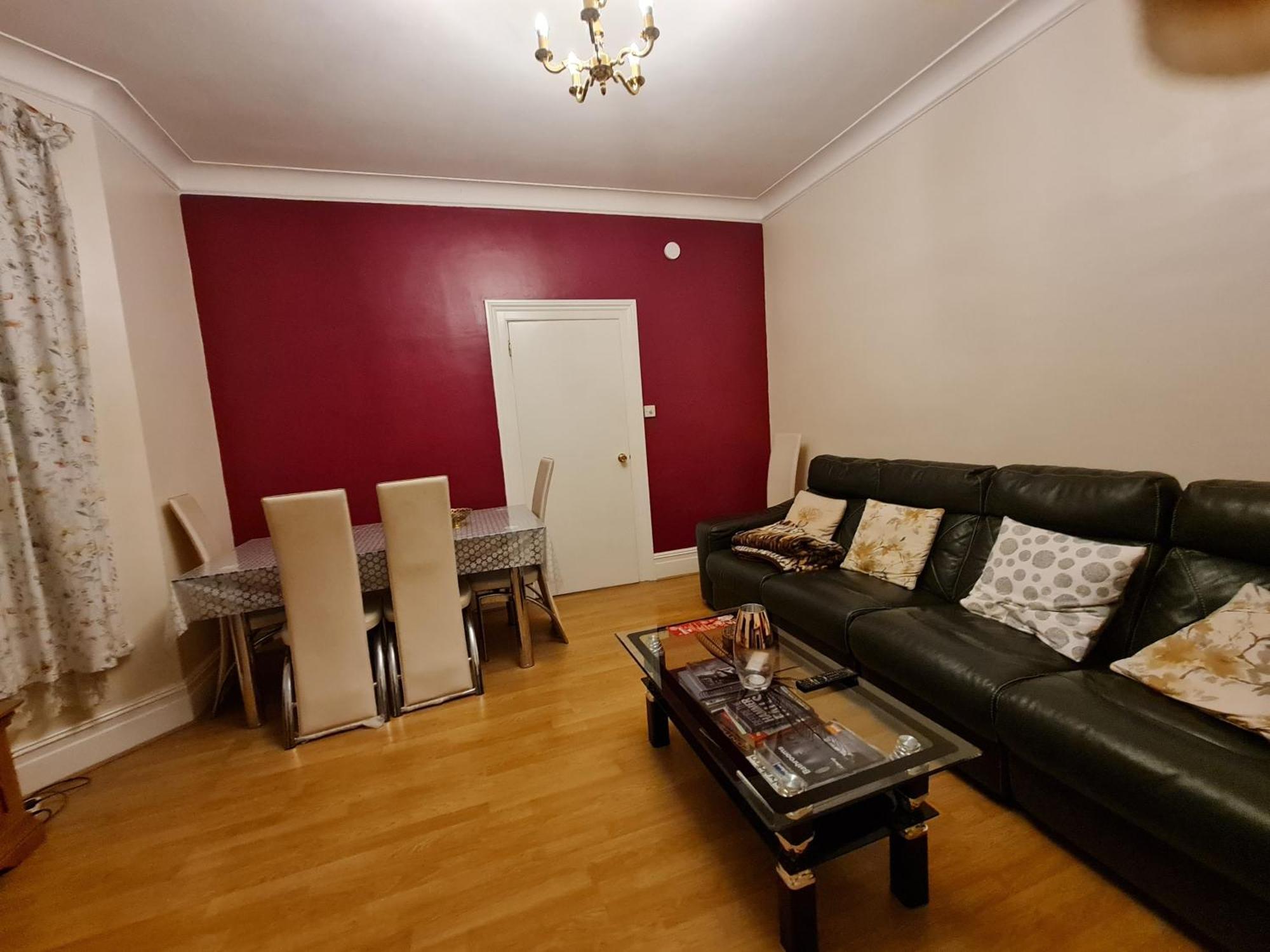 House-sleeps4-parking-garden Londres