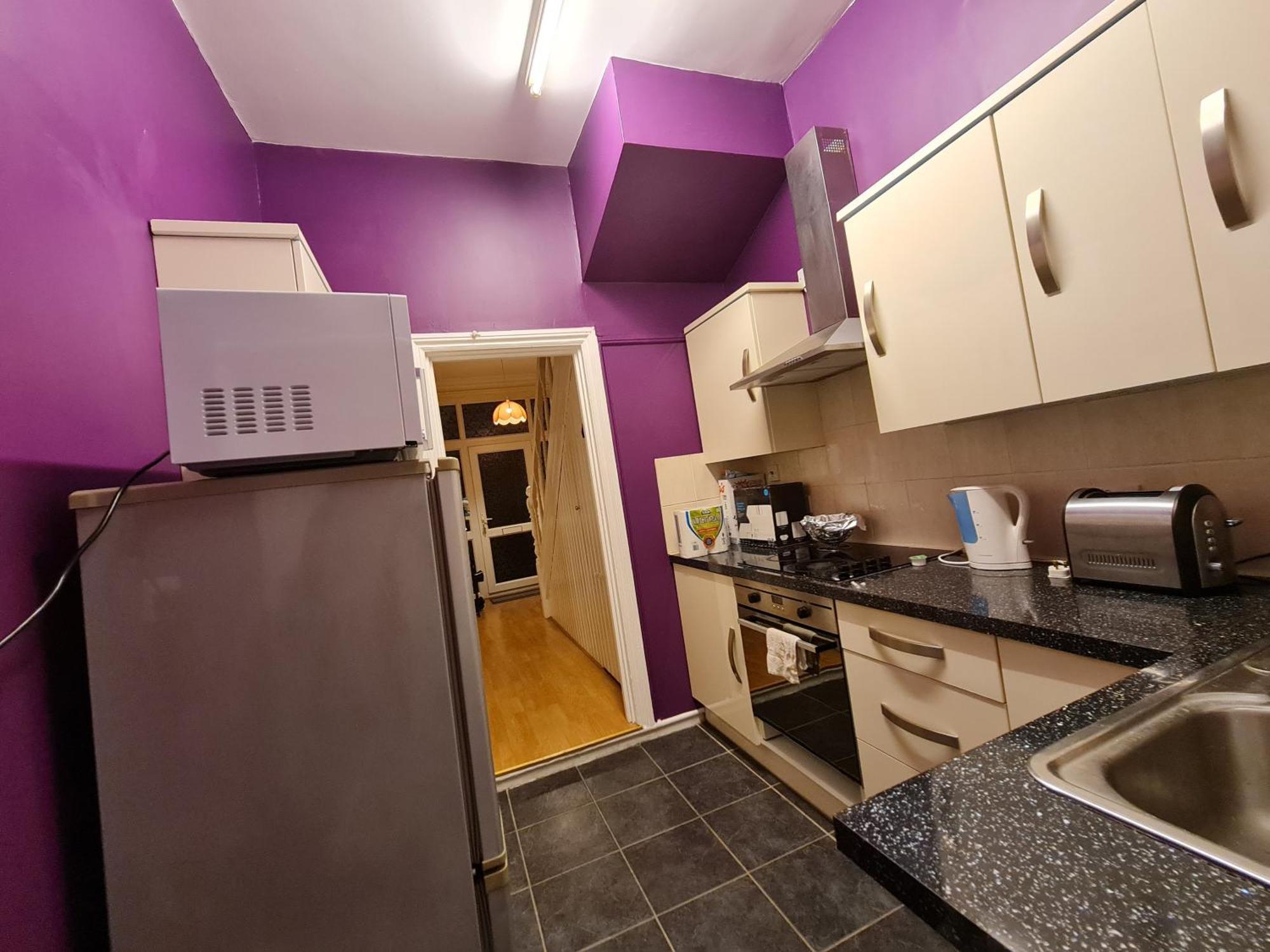 House-sleeps4-parking-garden Londres