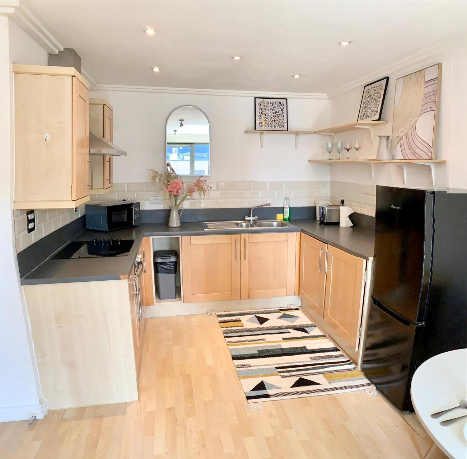 Apartment Modern 2 Bed 2 Bath Opp Tube Station *