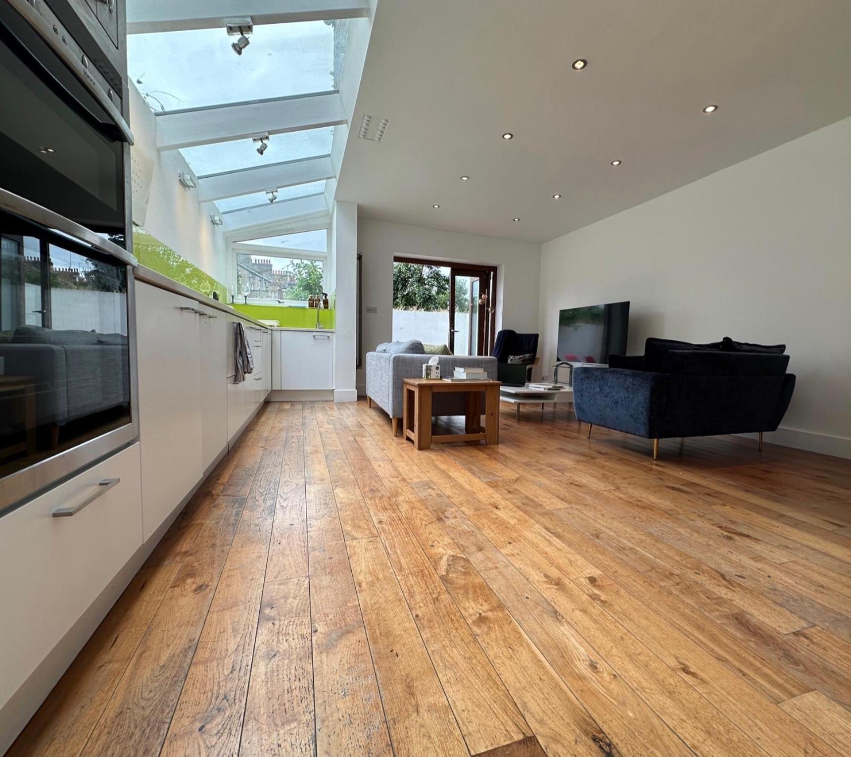 Stunning 3 Bed Apartamento *