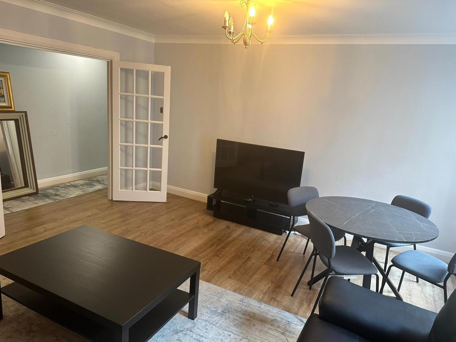 Spacious 2 Bed Flat Londres