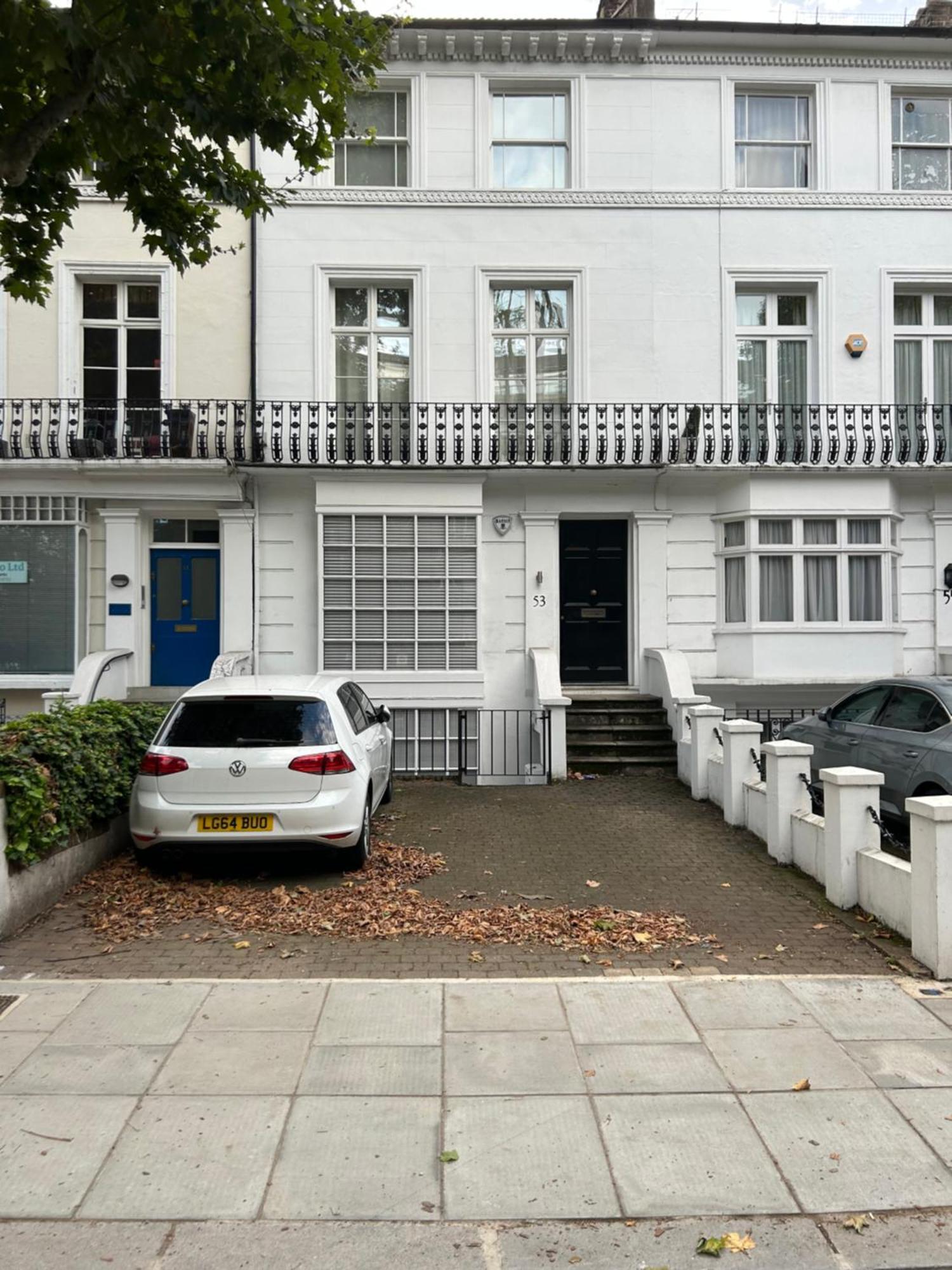 Number 53 - Stunning Maisonette With Parking In Kensington & Chelsea Apartment London