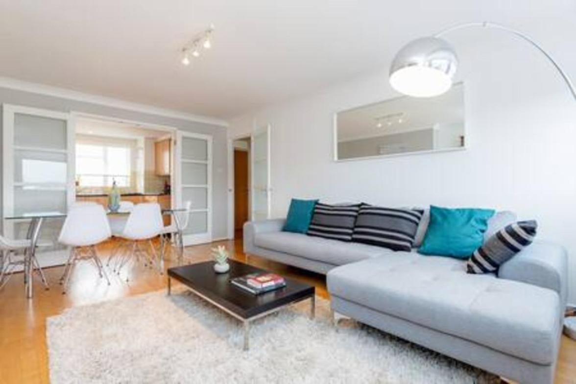 Holland Park 2 Bed Flat By Basetogo Appartement Londen