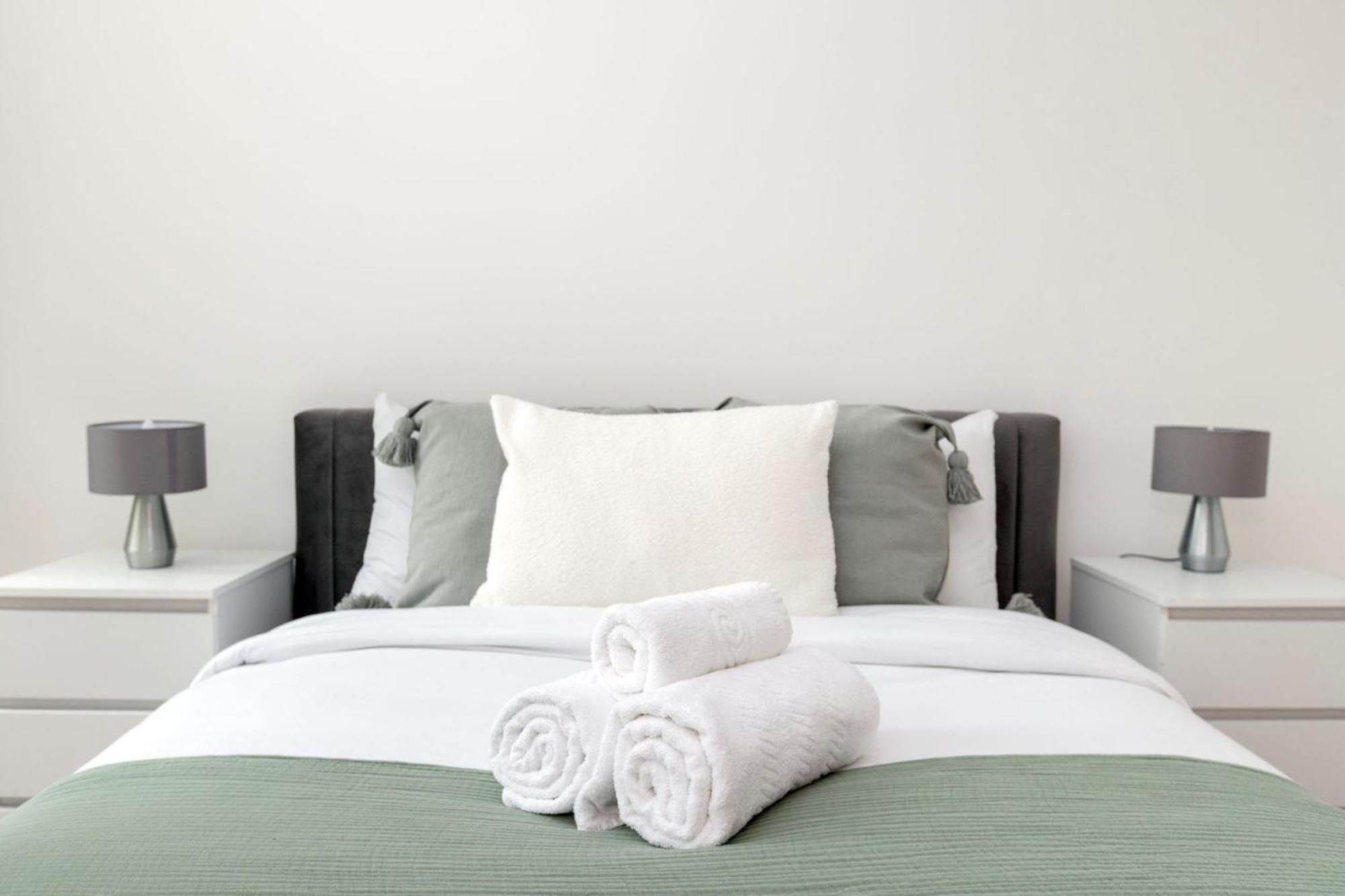 Old Street - 4br Townhouse With Patio - Cityapartmentstay Londres