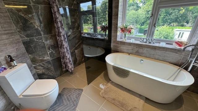 Stunning Double Bedroom Greenwich With Private Bathroom Privatunterkunft London