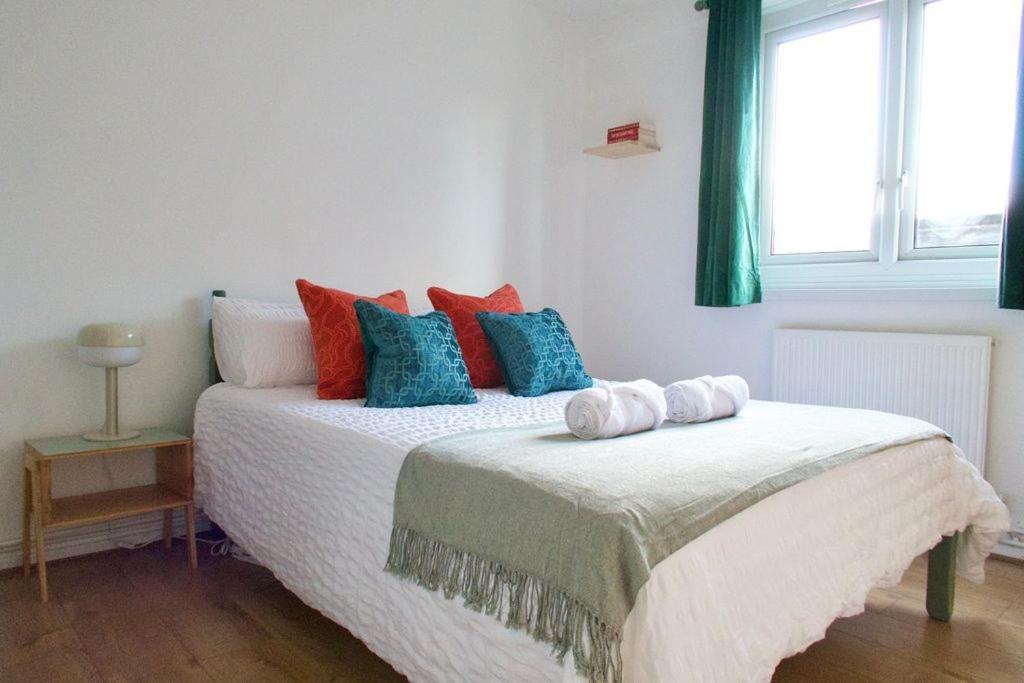 Finsbury Park Zone 2 - 10 Minutes To London