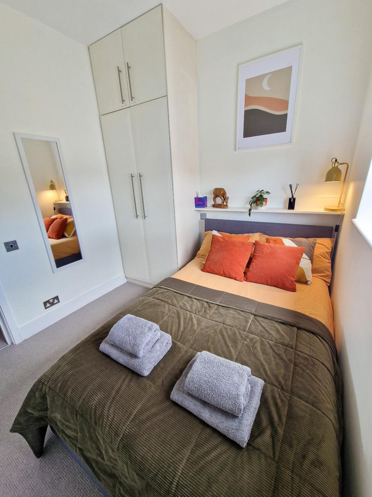 Appartement 1-bed Apartment, Close To Kensington Olympia With Free Wi-fi & Netflix *