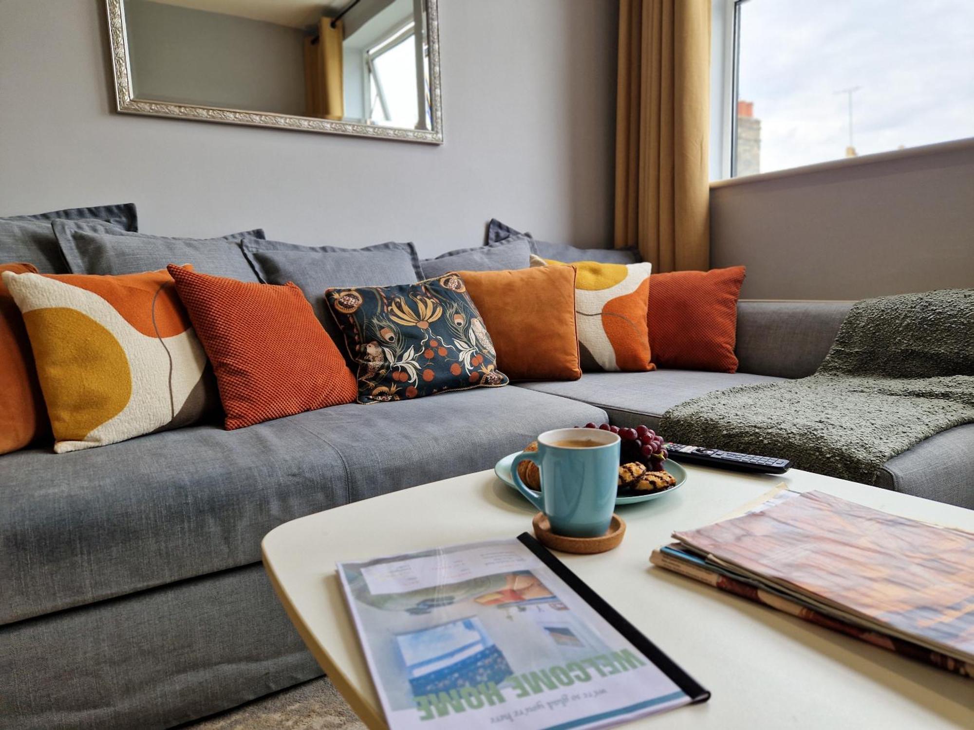 Appartement 1-bed Apartment, Close To Kensington Olympia With Free Wi-fi & Netflix *