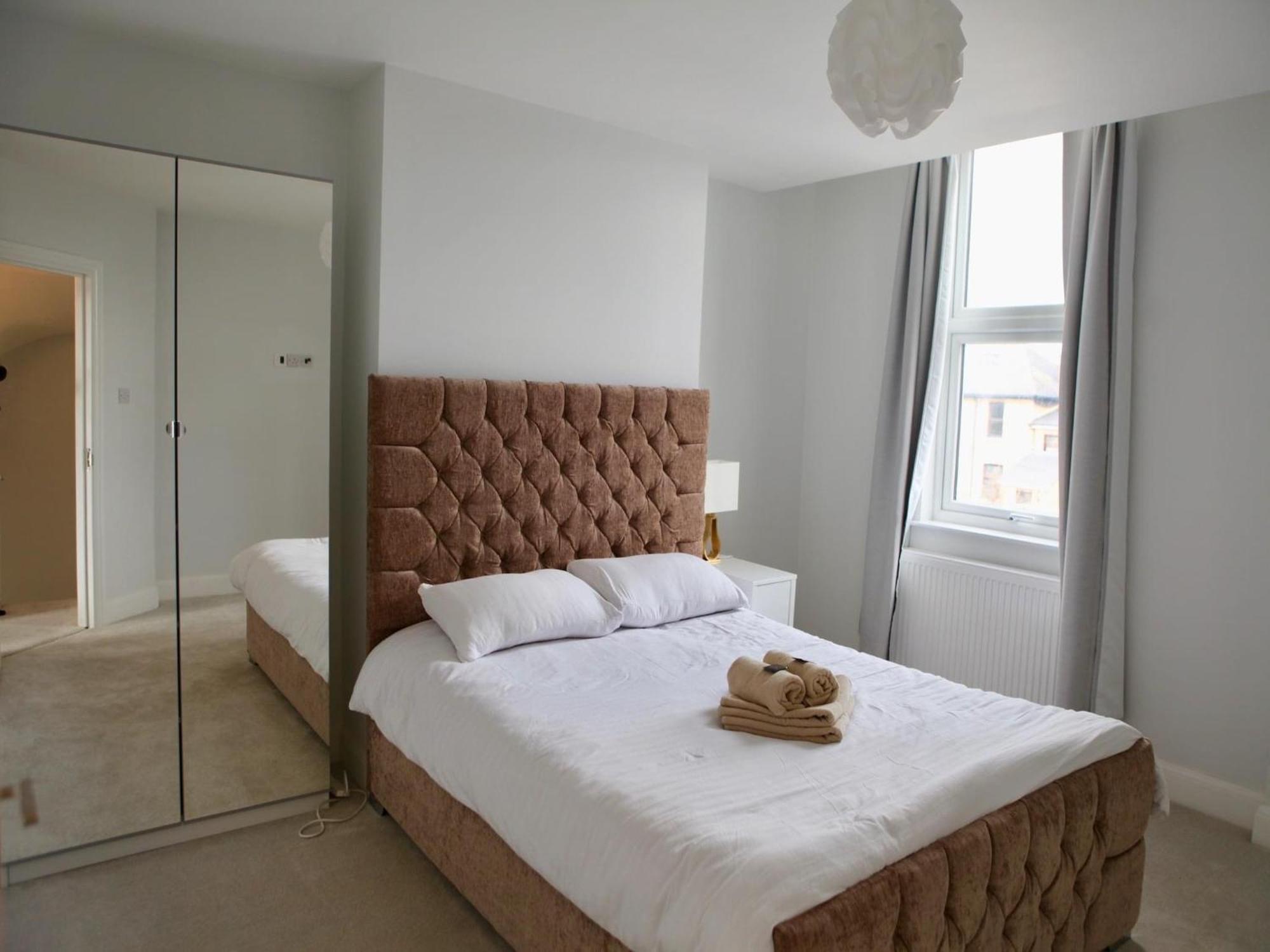 Homely En-suite Near Westfield Stratford Homestay London