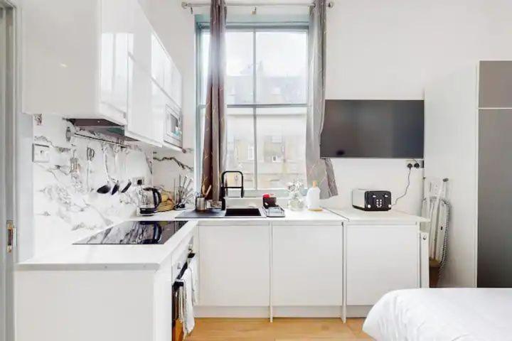 Praed Street Paddington Apartment London