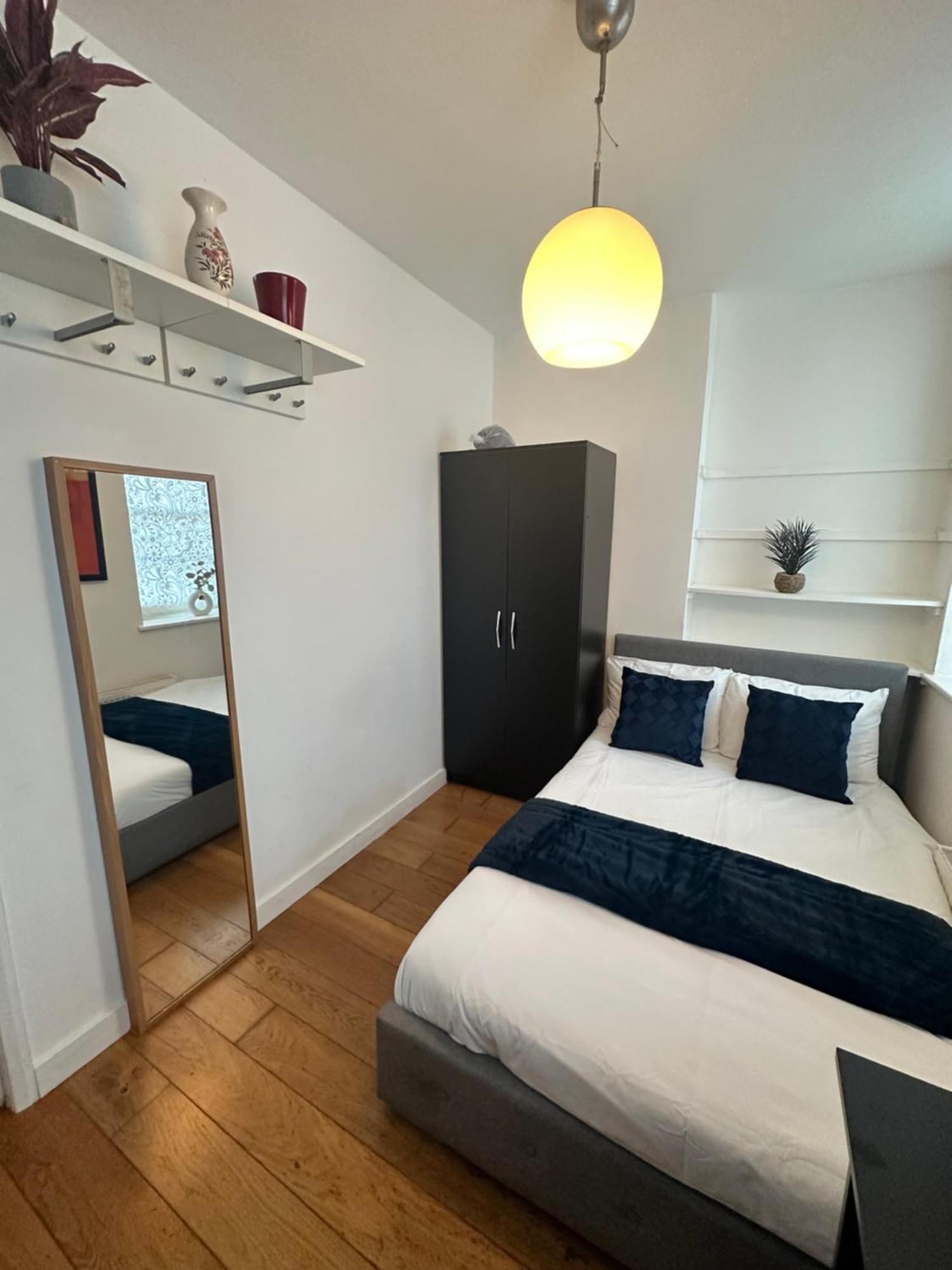 2 Bedroom Flat In Kingscross, St Pancras! 6 People Appartement Londres
