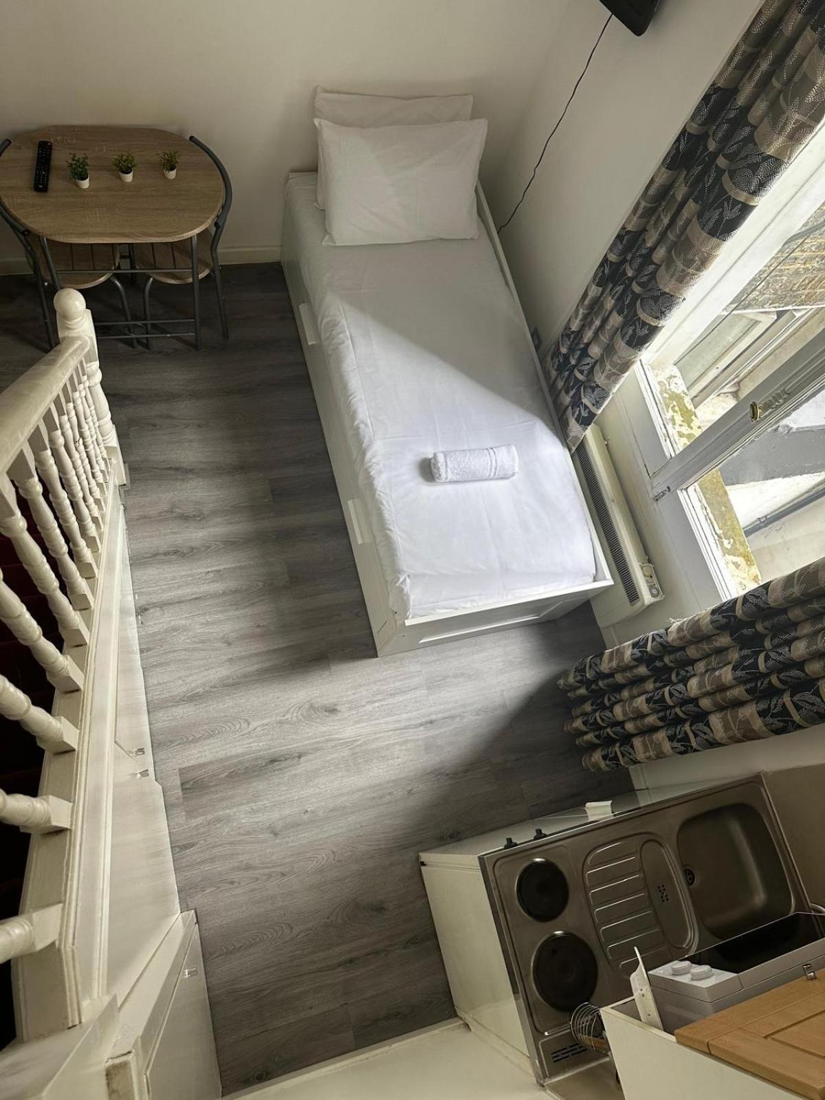 Apartment F101-first Floor Flat Fits 3 Near Hyde Park