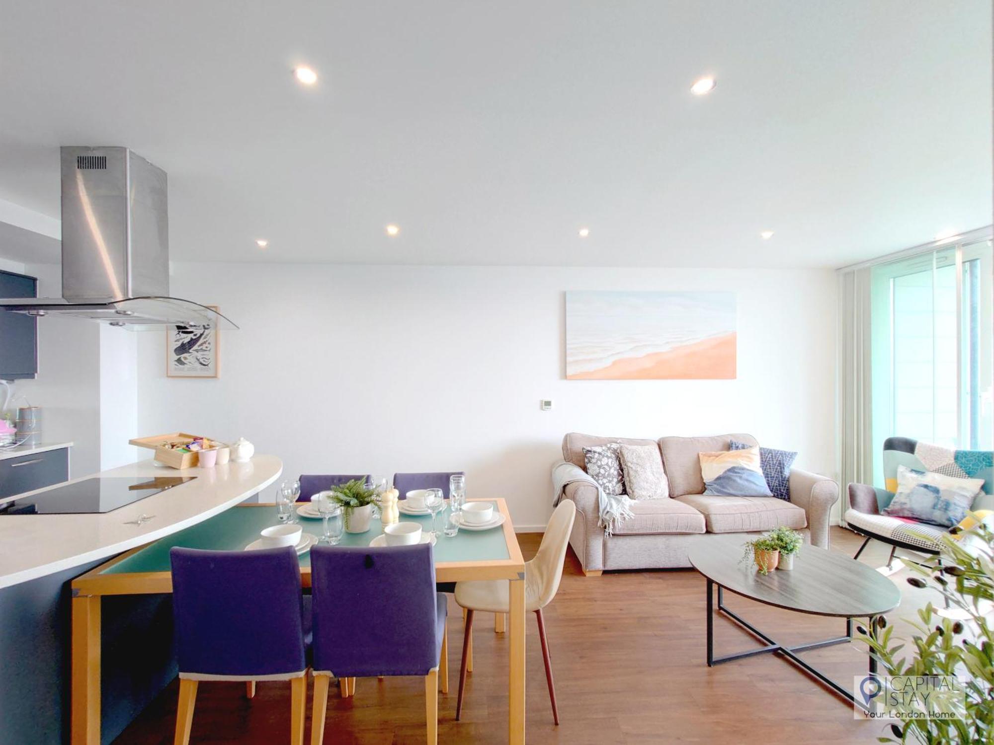 Fully Serviced Two Bed With River View Apartamento *