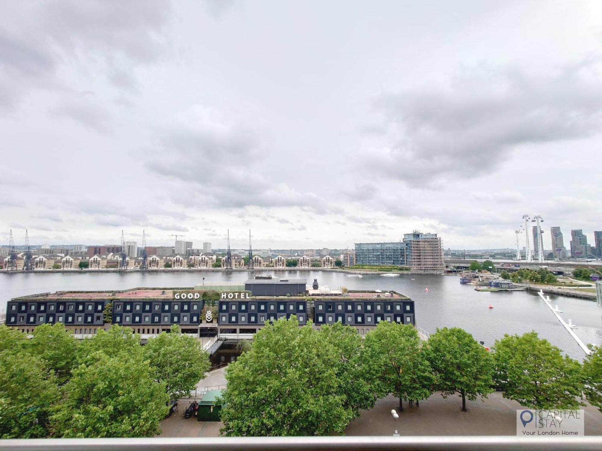 Fully Serviced Two Bed With River View *