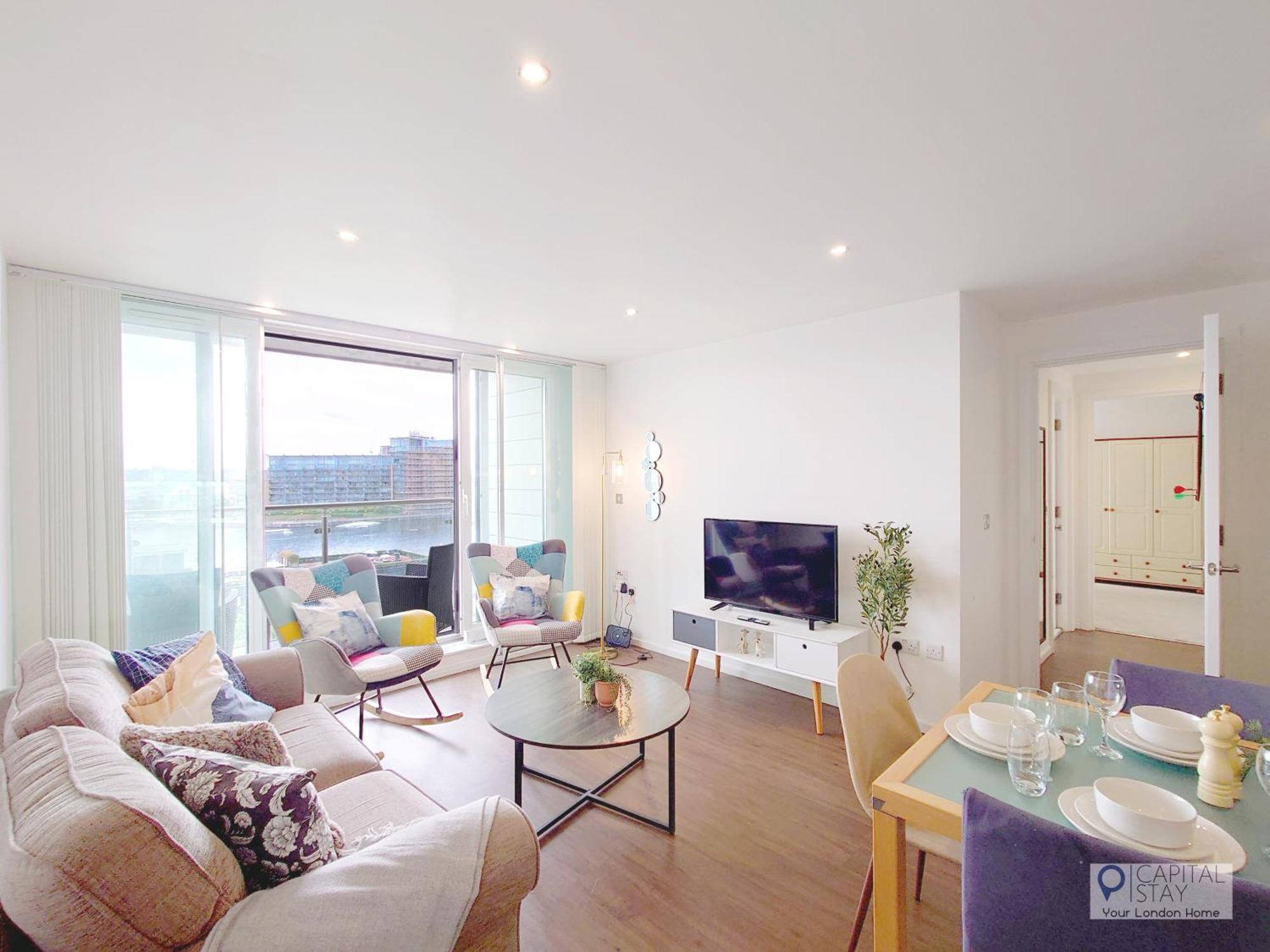 Fully Serviced Two Bed With River View Apartamento Londres