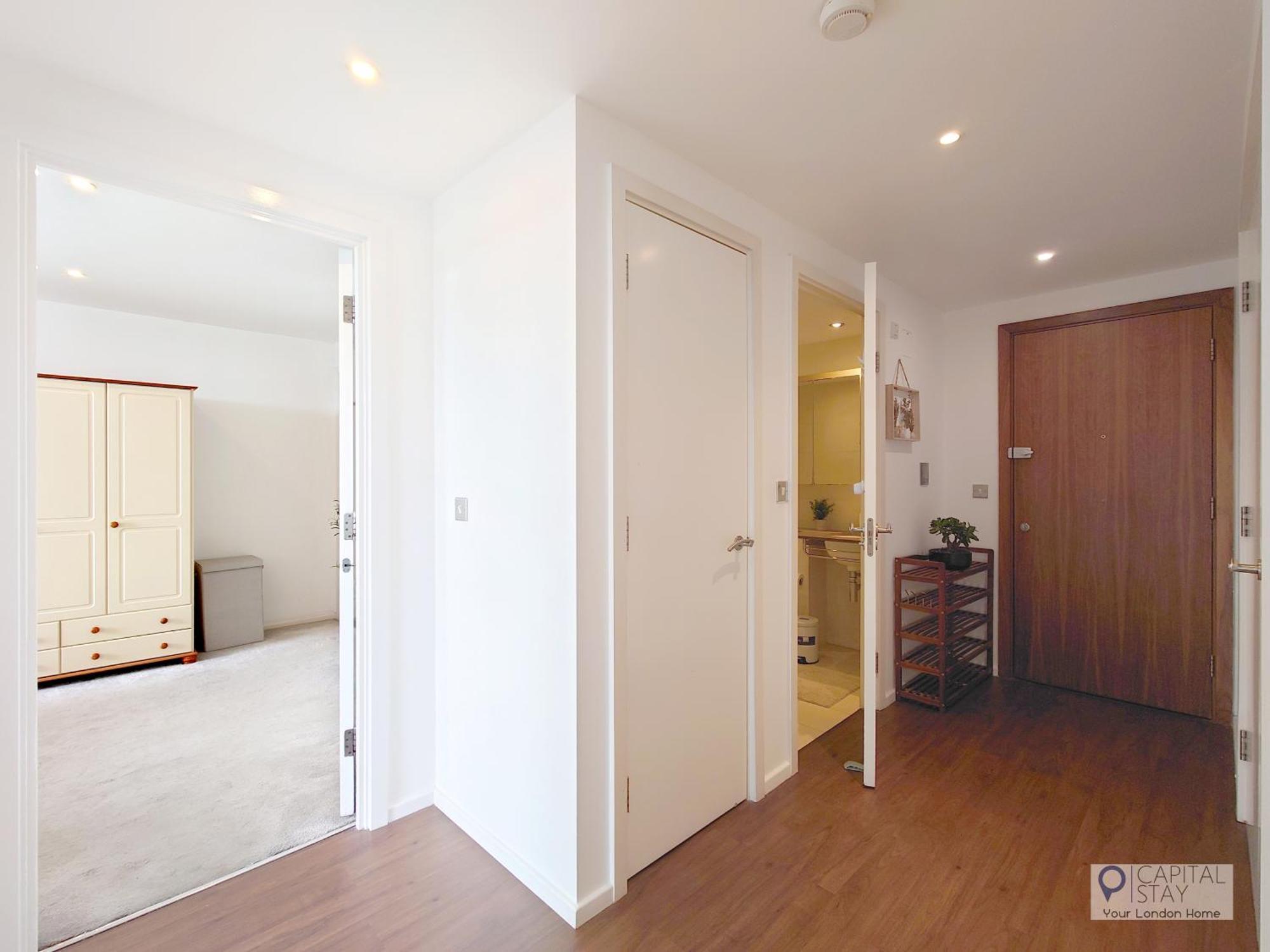 Fully Serviced Two Bed With River View Apartamento