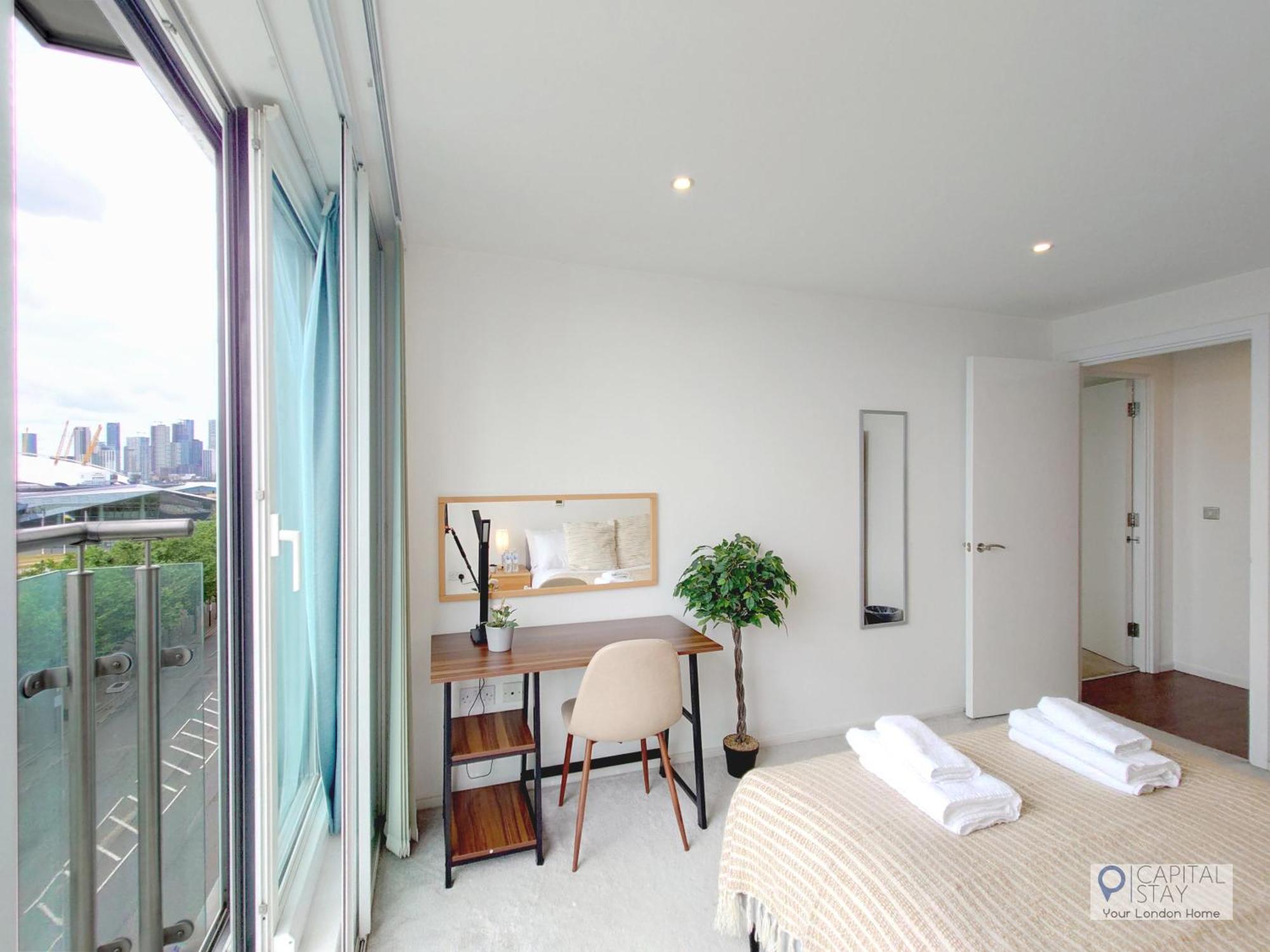 Fully Serviced Two Bed With River View Apartamento Londres