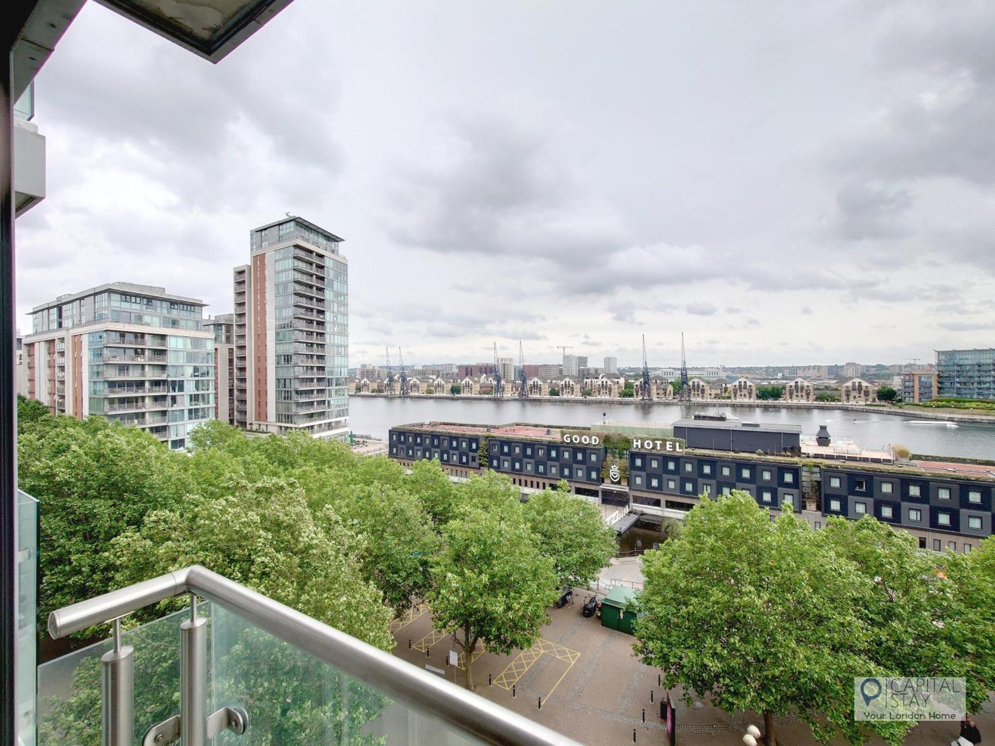 Fully Serviced Two Bed With River View *