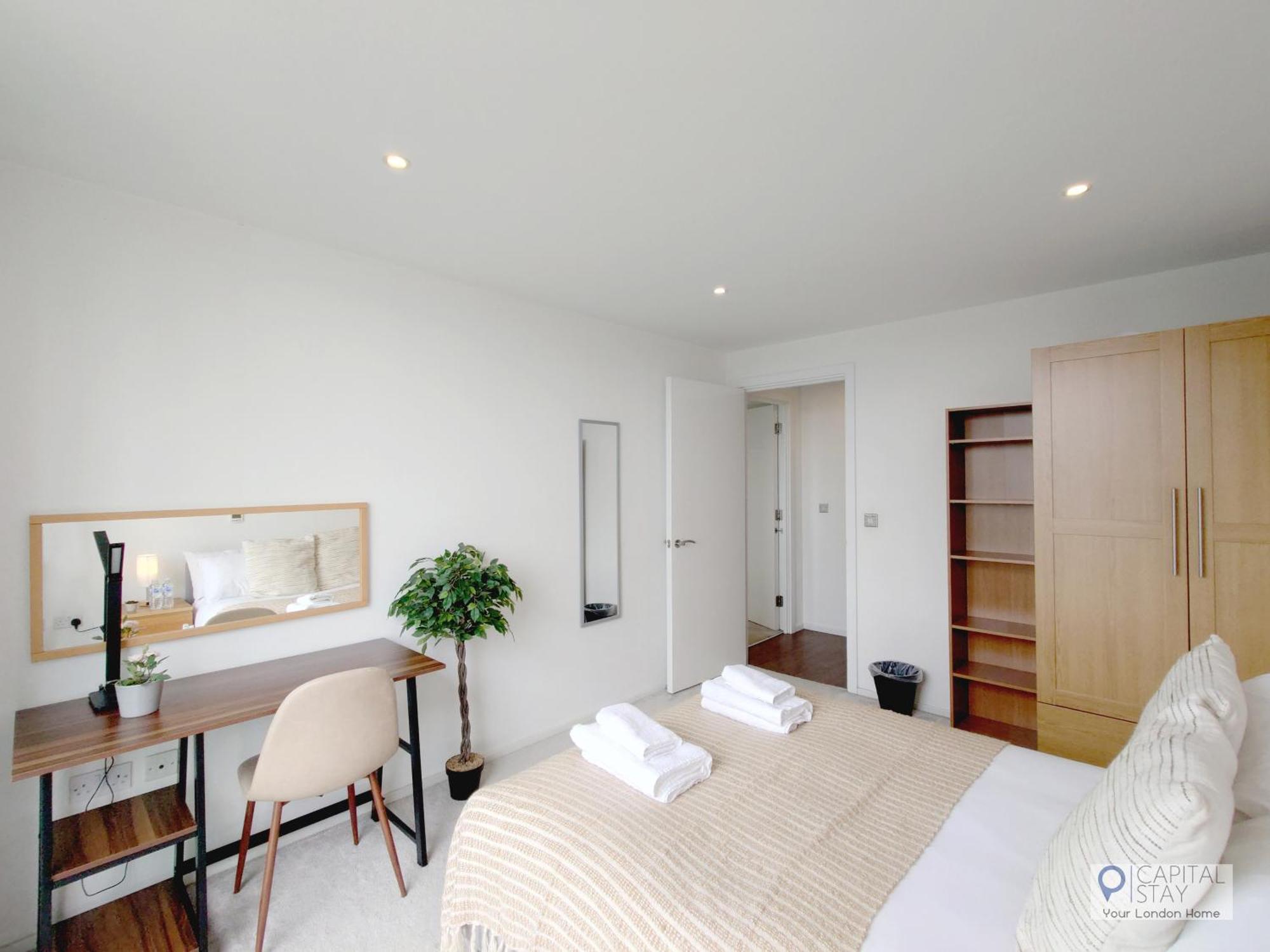 Fully Serviced Two Bed With River View Apartamento *