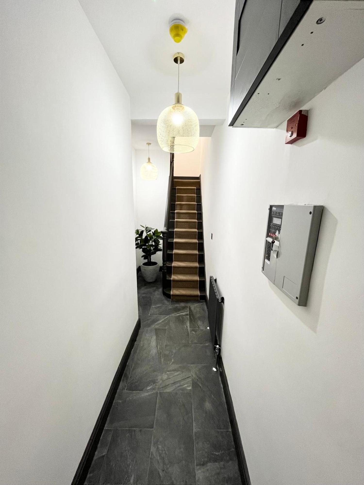Fabulous 3 Bed - Near Excel - Sleeps 6 - 8 Apartamento Londres