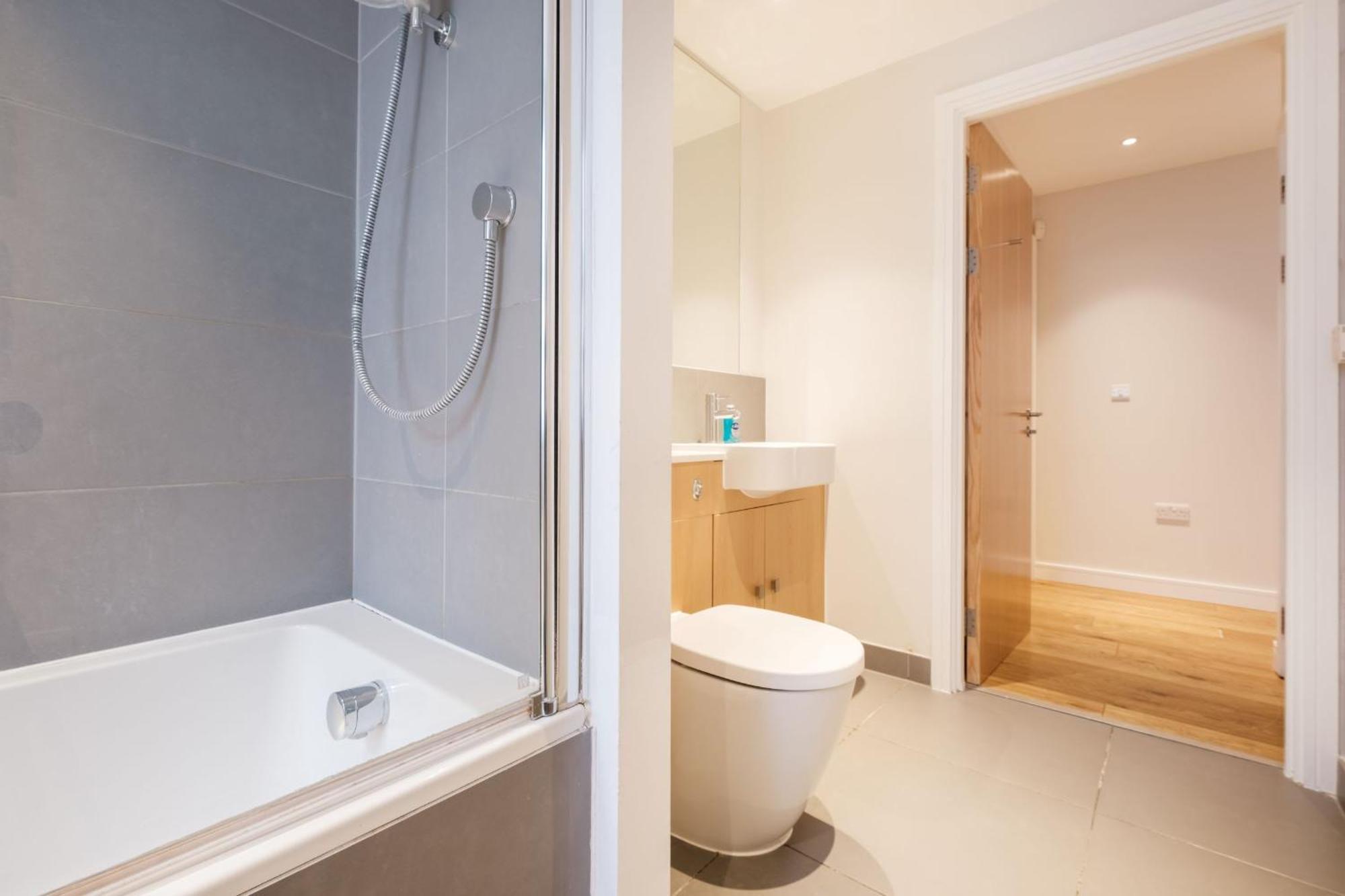 Of - 2br - Cityapartmentstay Apartamento