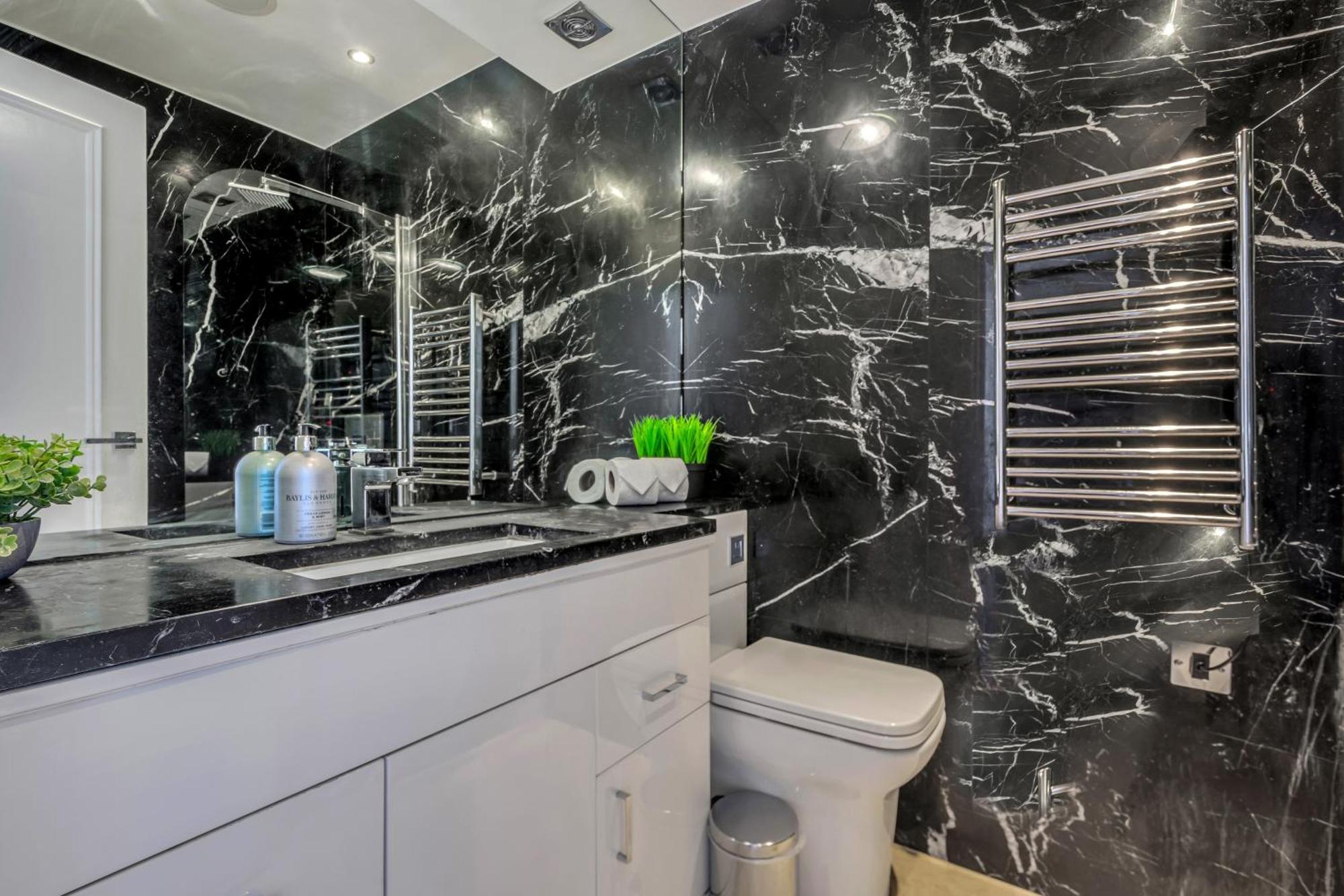 Modern One Bed Serviced In Chelsea