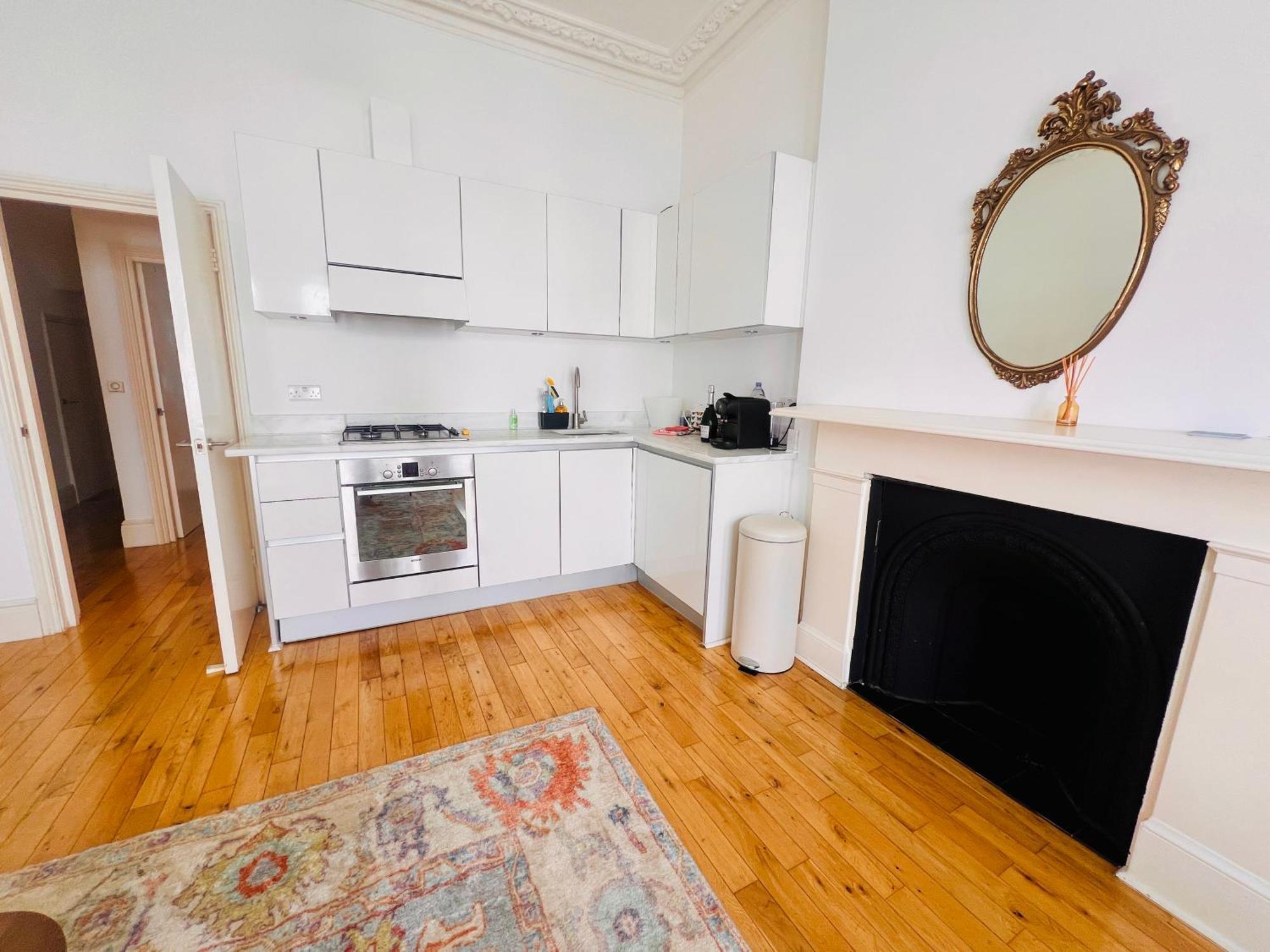 Stylish 2 Bedroom Notting Hill Superstar London