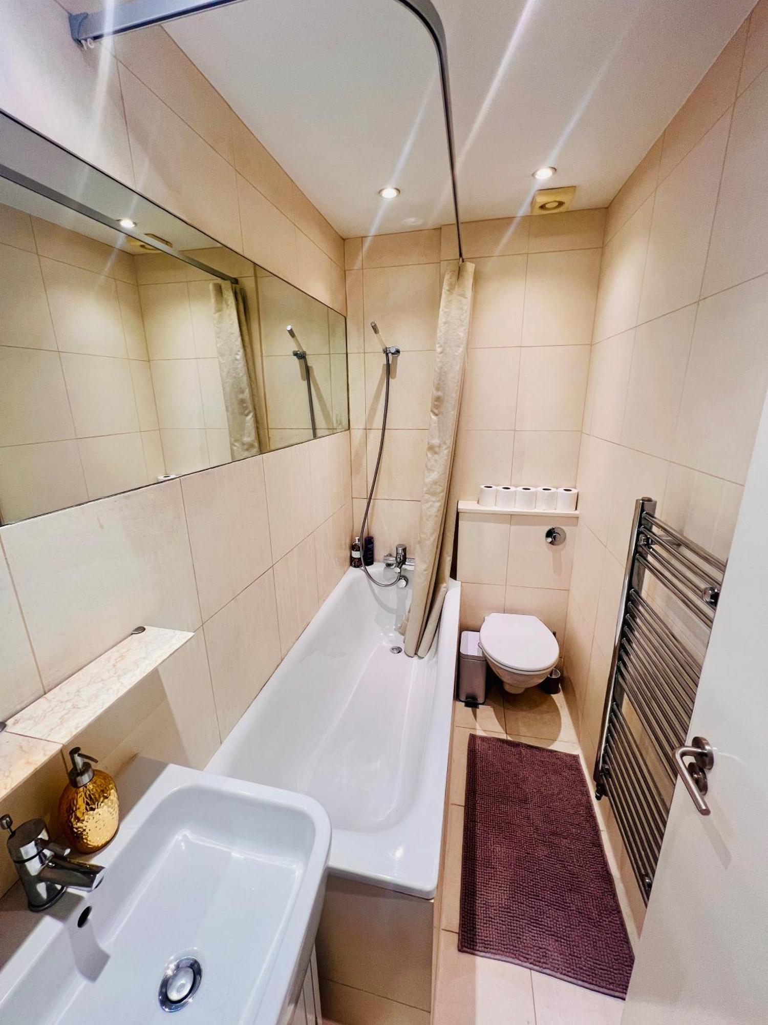 Stylish 2 Bedroom Notting Hill Superstar London