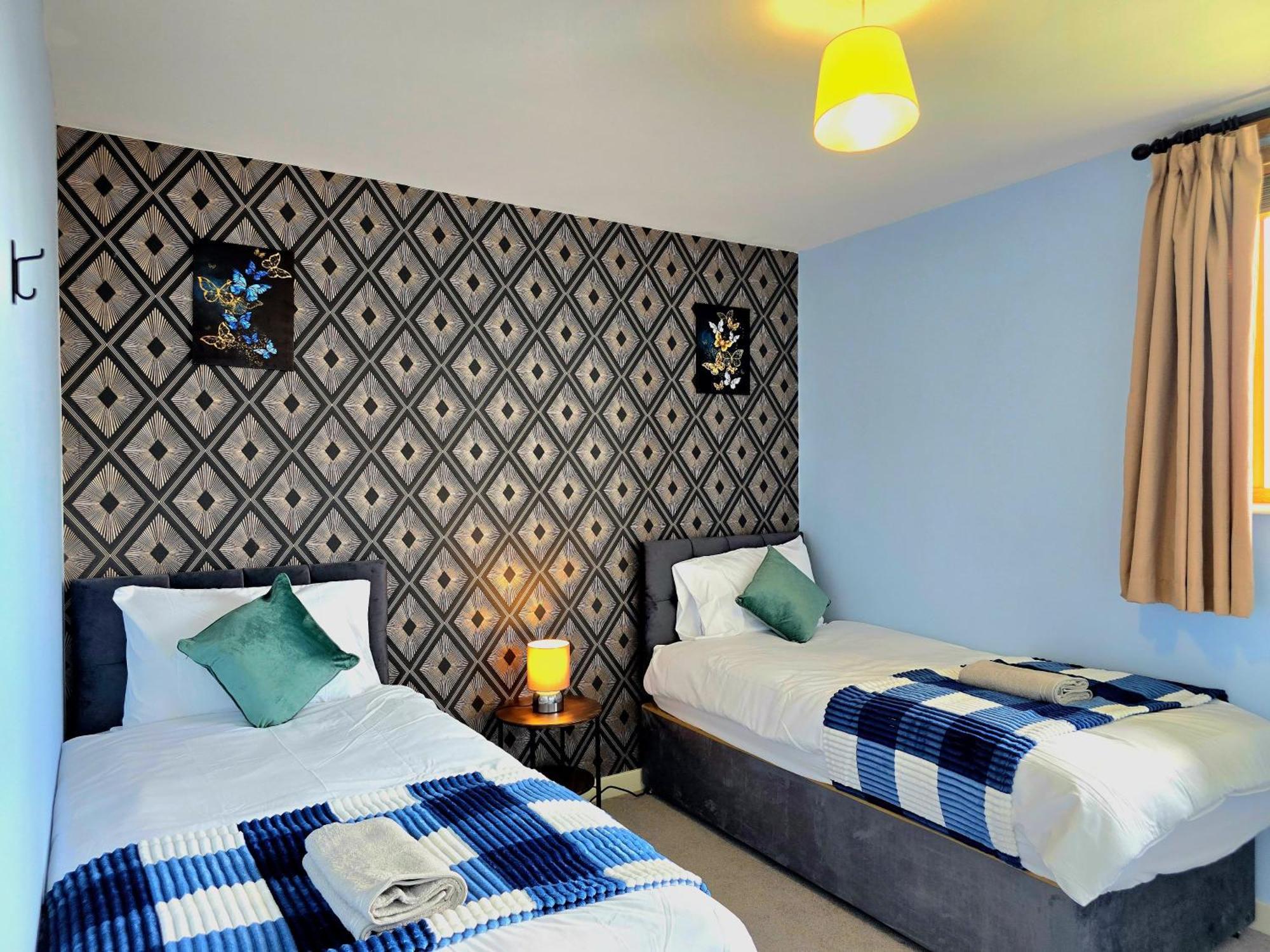 Spectacular 3Br 2Bath Rooftop Sky-Views With Parking * Londres