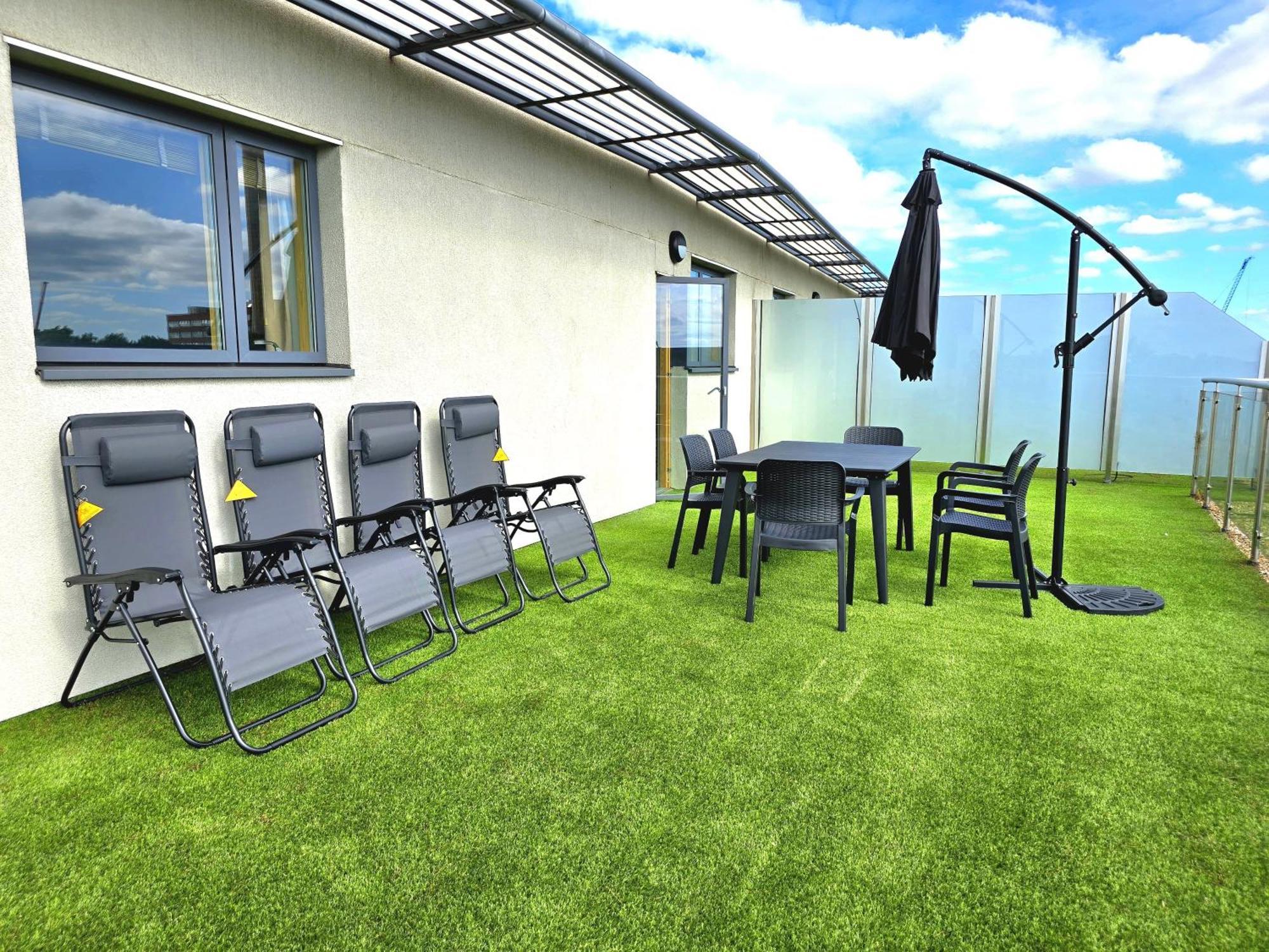 Spectacular 3Br 2Bath Rooftop Sky-Views With Parking * Londres