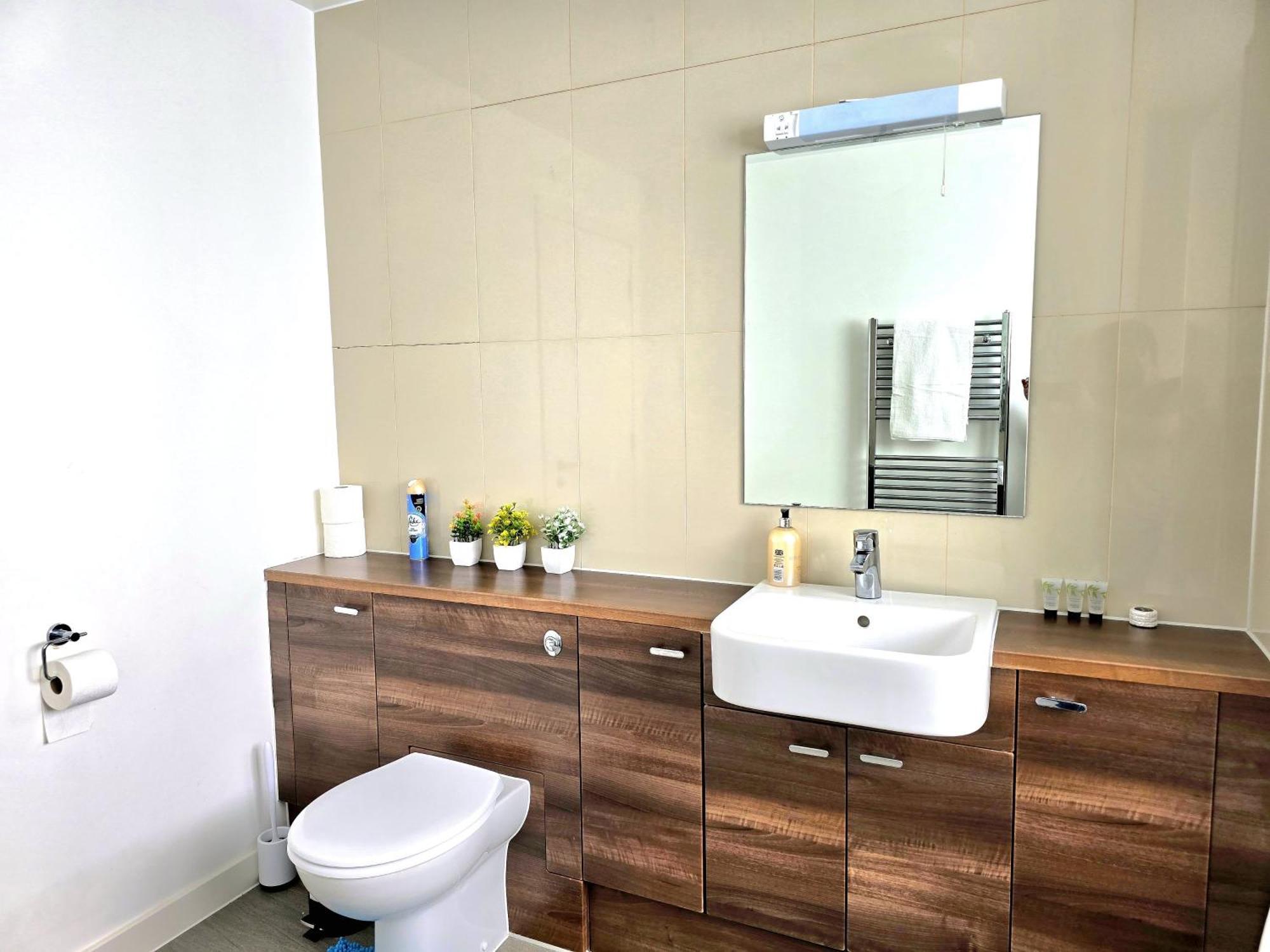 Spectacular 3Br 2Bath Rooftop Sky-Views With Parking Londres