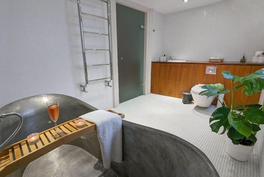 Holiday home Extra Big 4-bed House In Liverpool Street!