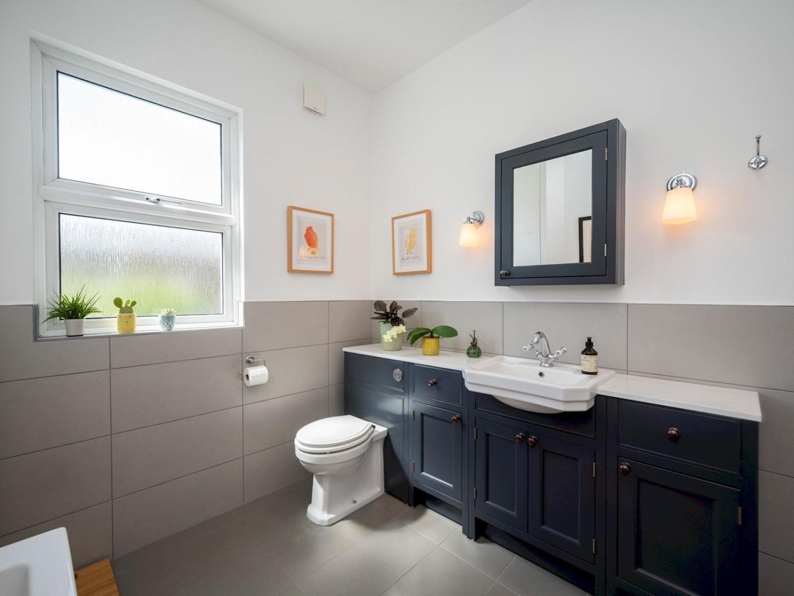 Hébergement de vacances Pass The Keys Stylishly Designed Townhouse - Garden Oasis