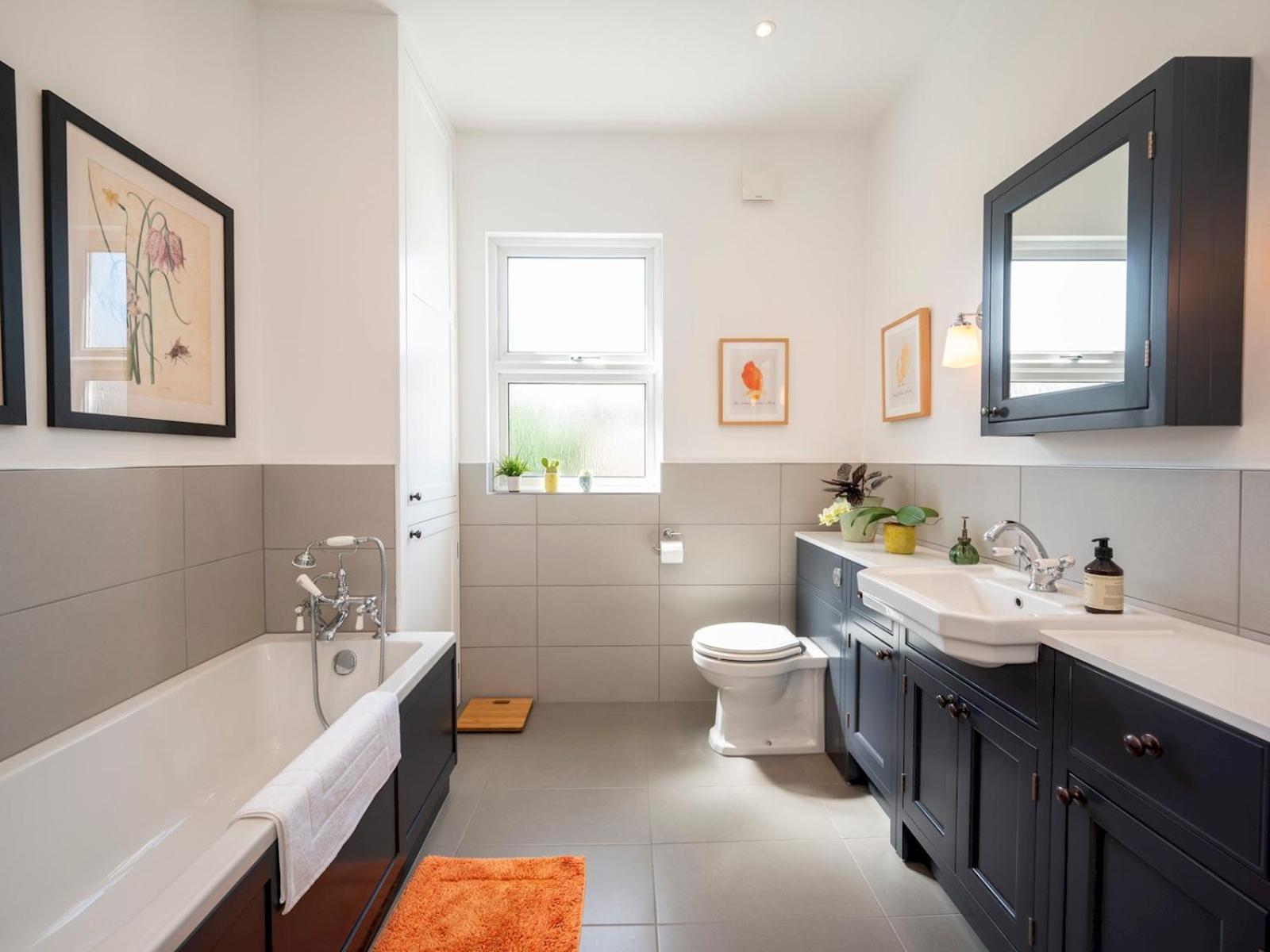 Pass The Keys Stylishly Designed Townhouse - Garden Oasis Hébergement de vacances