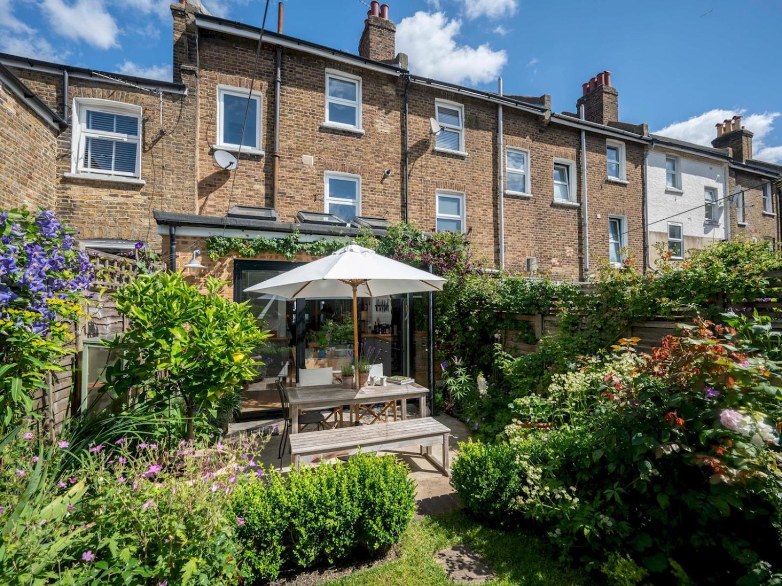 Pass The Keys Stylishly Designed Townhouse - Garden Oasis Hébergement de vacances Londres