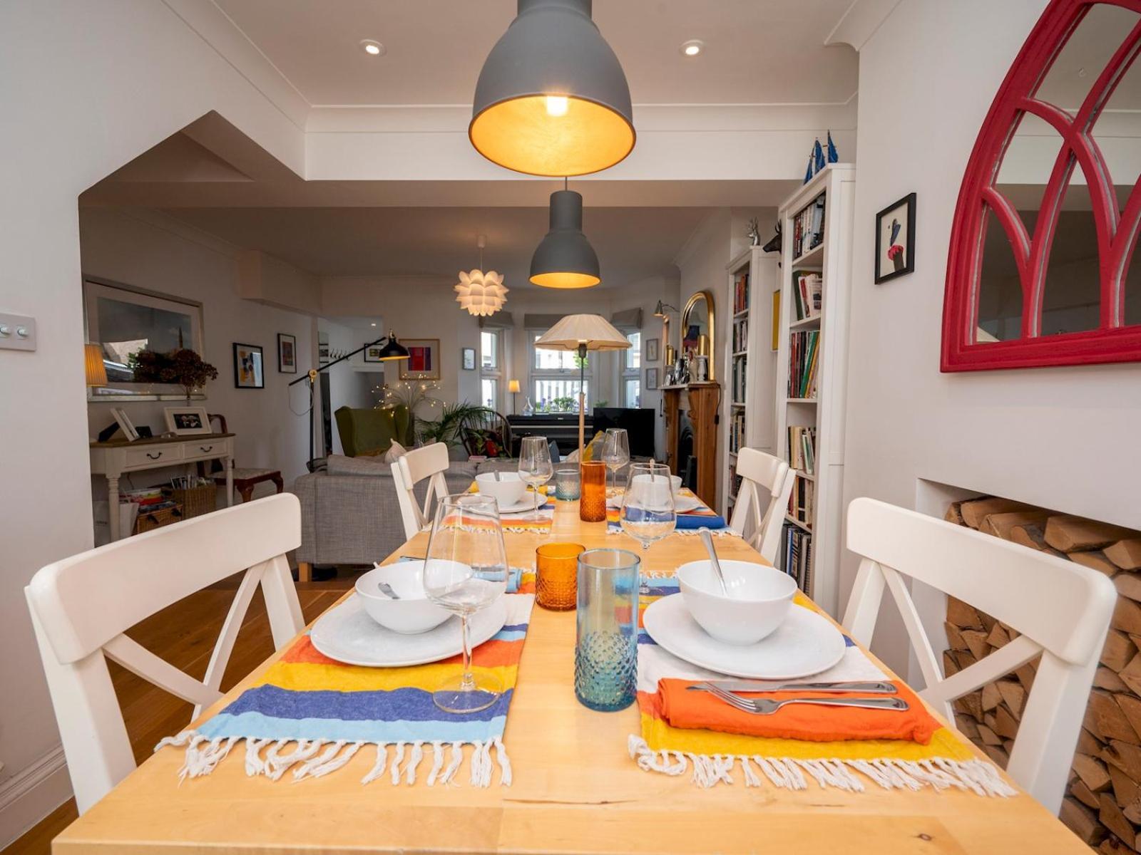 Hébergement de vacances Pass The Keys Stylishly Designed Townhouse - Garden Oasis *