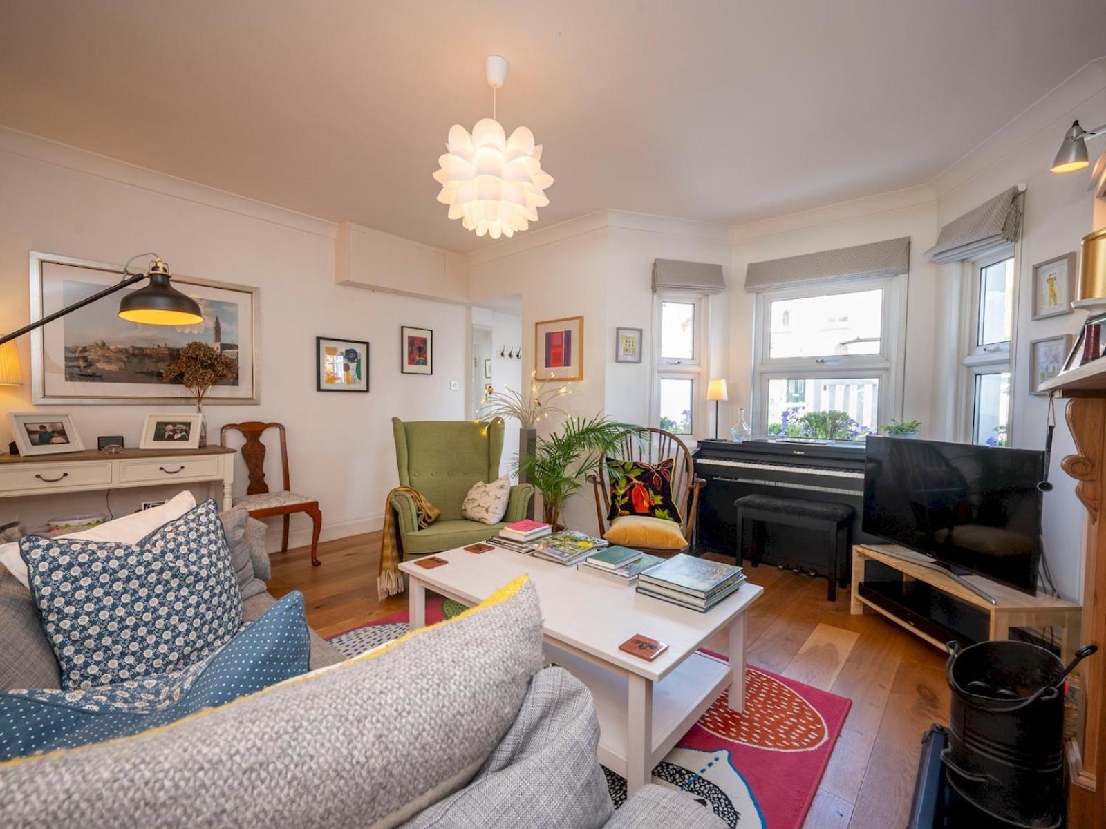 Hébergement de vacances Pass The Keys Stylishly Designed Townhouse - Garden Oasis