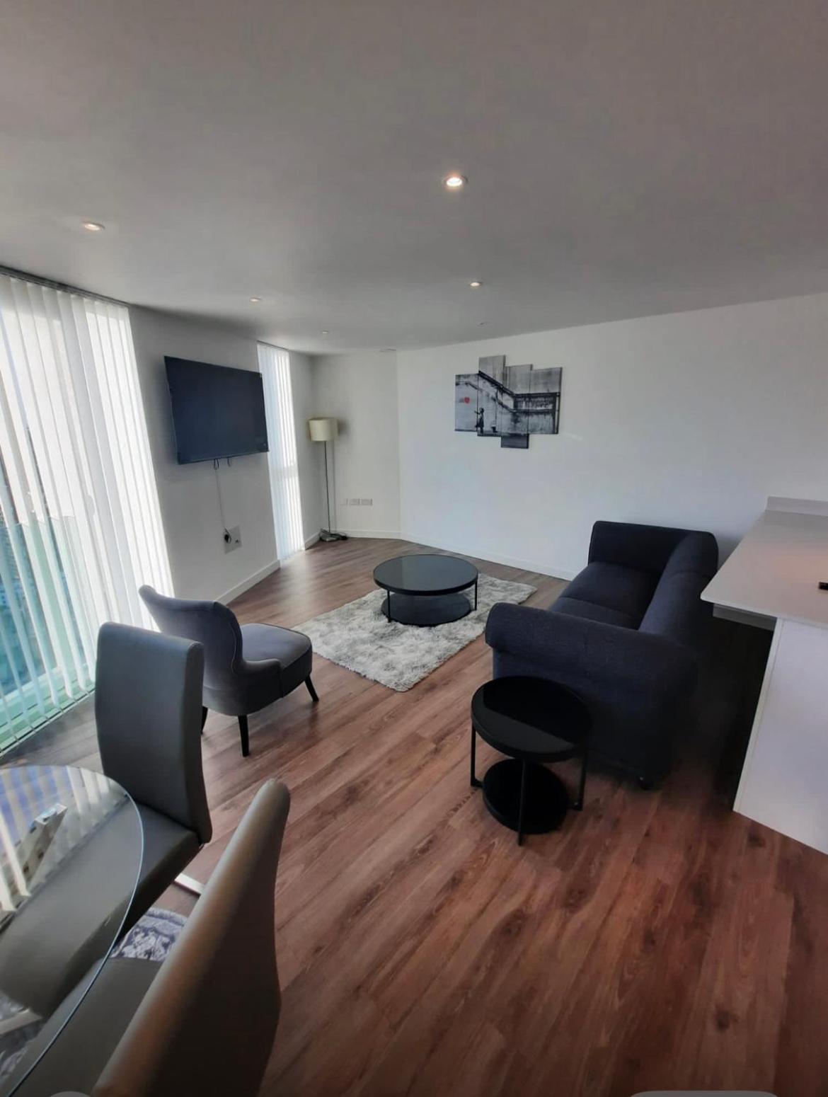 Spacious 3 Bed With Stunning Views Appartement Londres
