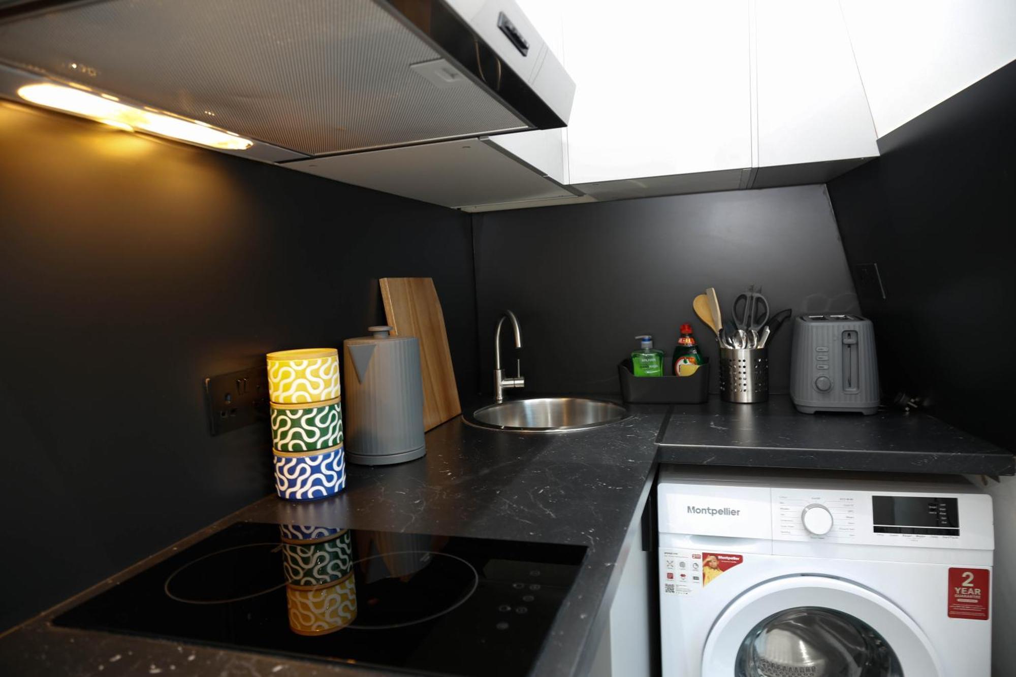 Apartamento New Luxury In Next To Shops, Cafes, Bars & Metro *