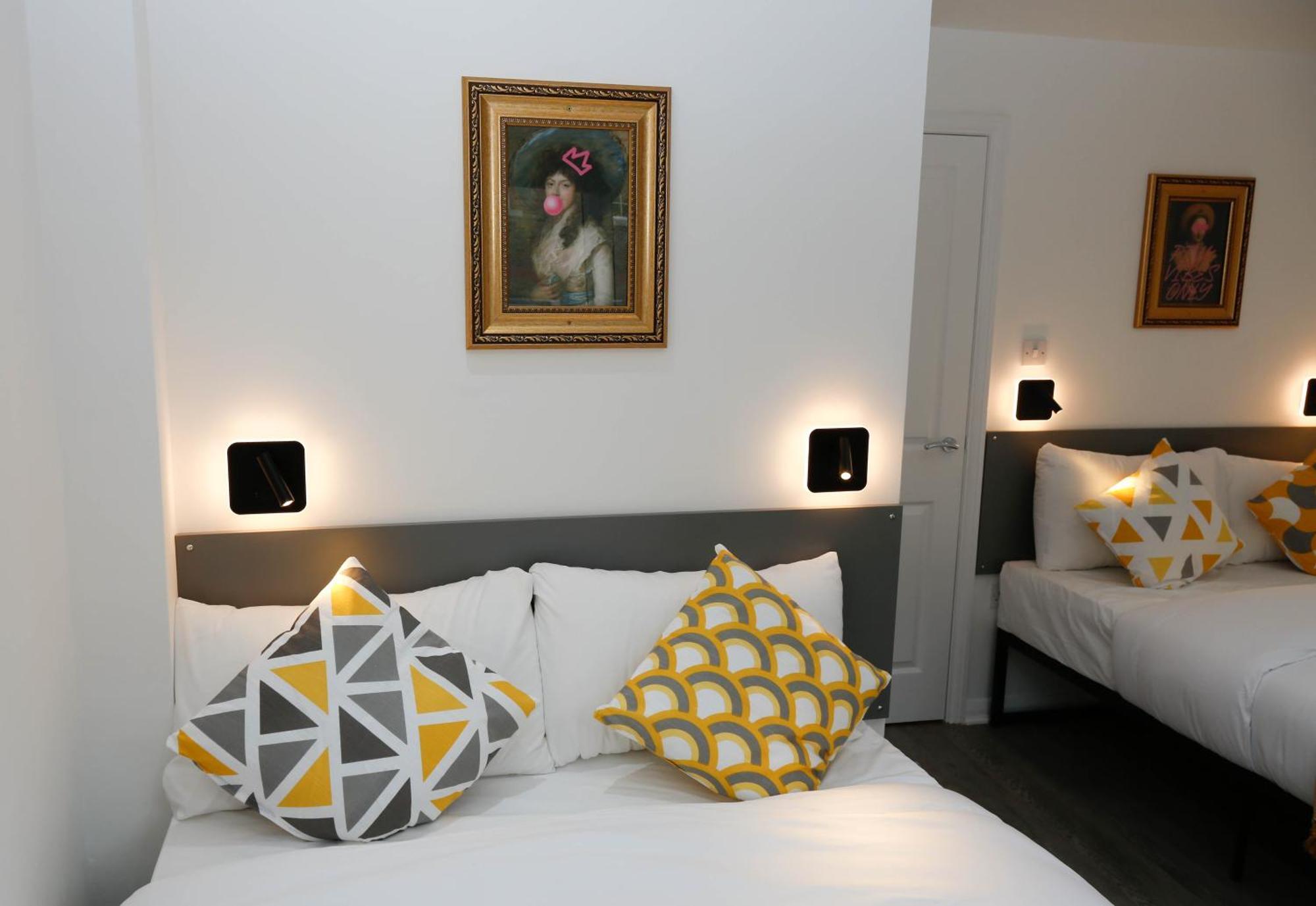 New Luxury In Next To Shops, Cafes, Bars & Metro * Londres