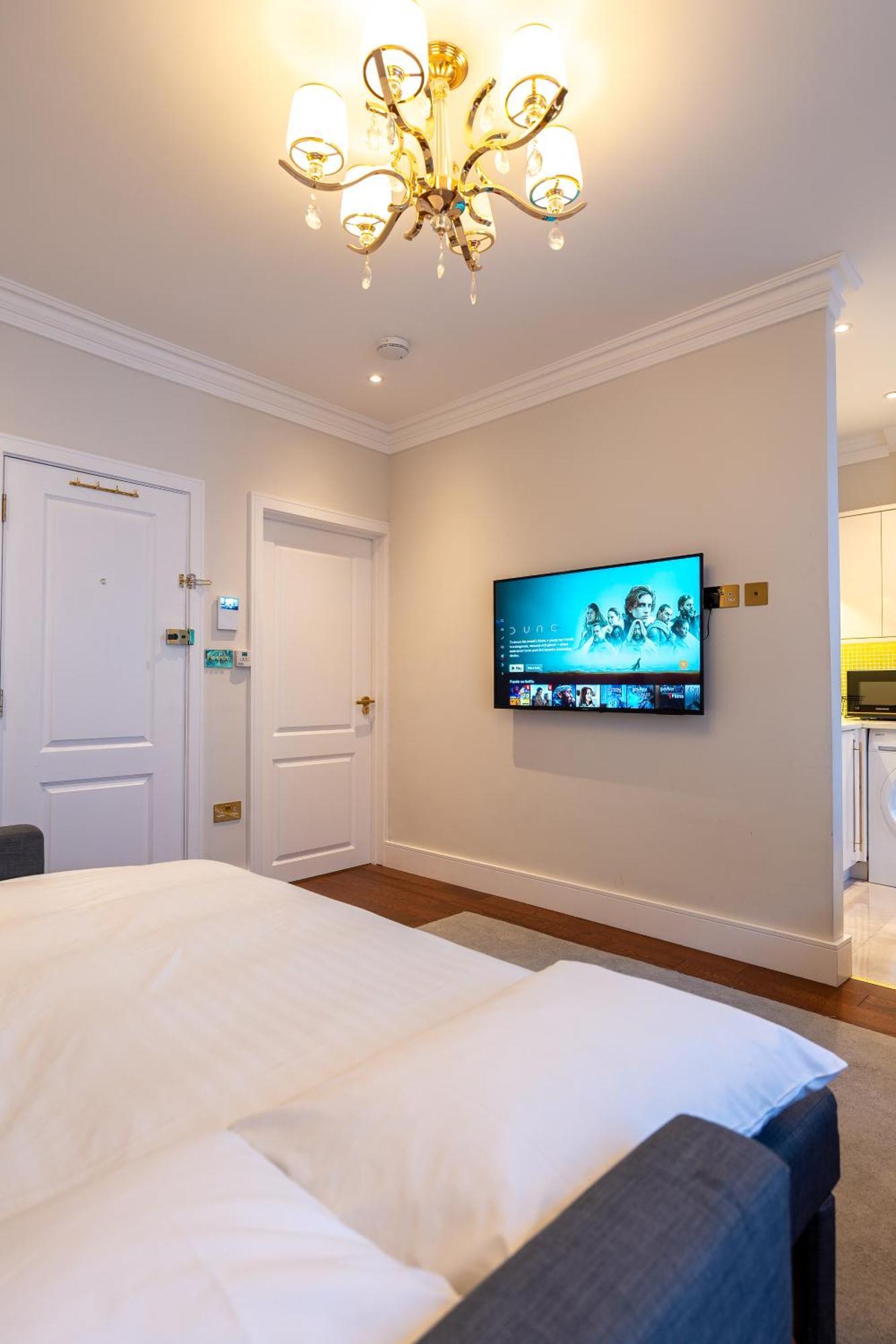 Camden's Luxurious Urban Escape *